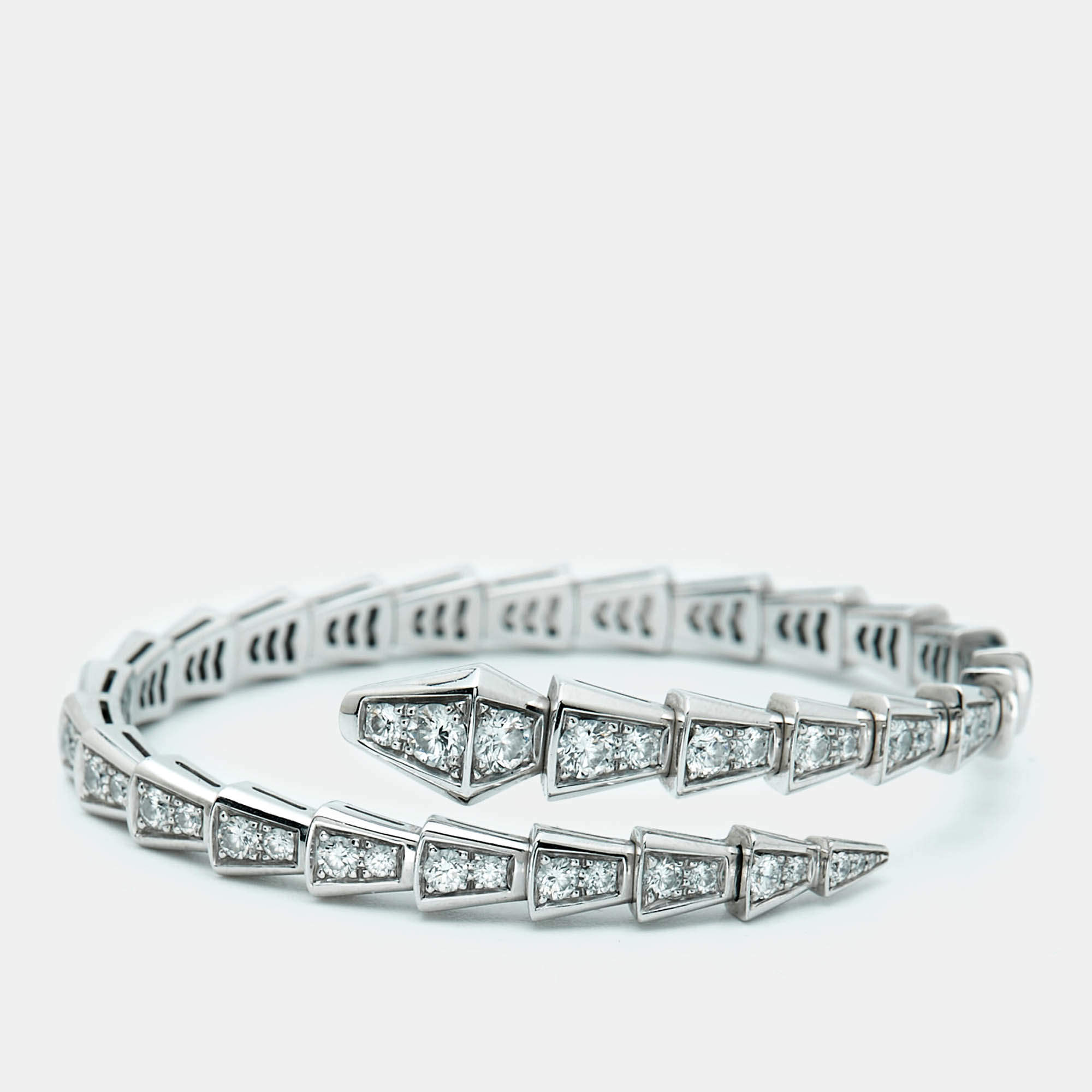 مملوكة مسبقًا Bvlgari Serpenti Viper Diamonds 18k White Gold Bracelet S