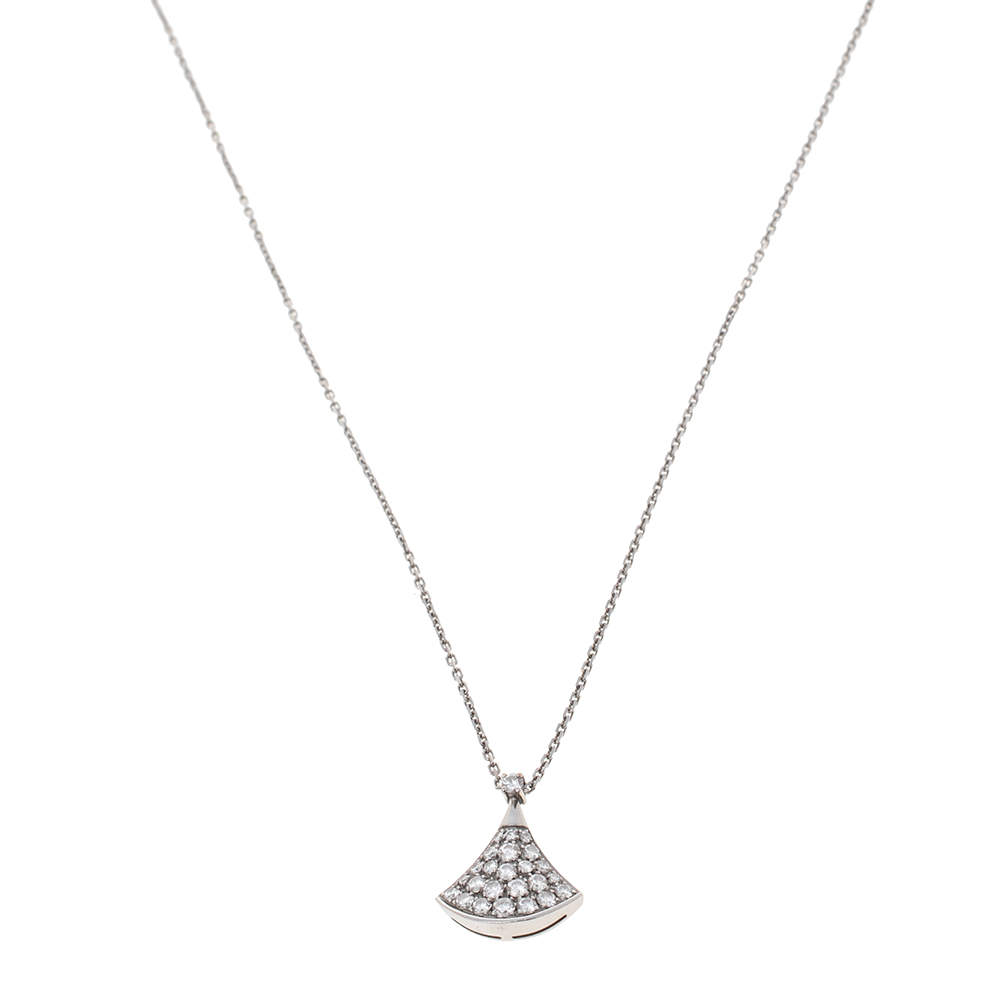 Pre Owned Bvlgari Divas' Dream Diamond 18K White Gold Pendant Necklace