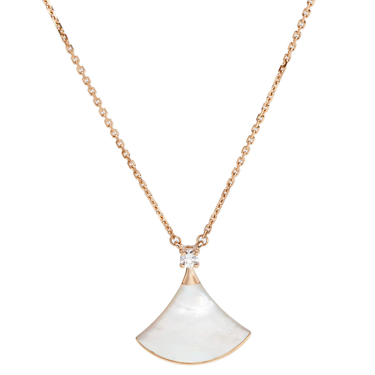 Pre Owned Bvlgari Divas' Dream Mother of Pearl Diamond 18K Rose Gold Pendant Necklace
