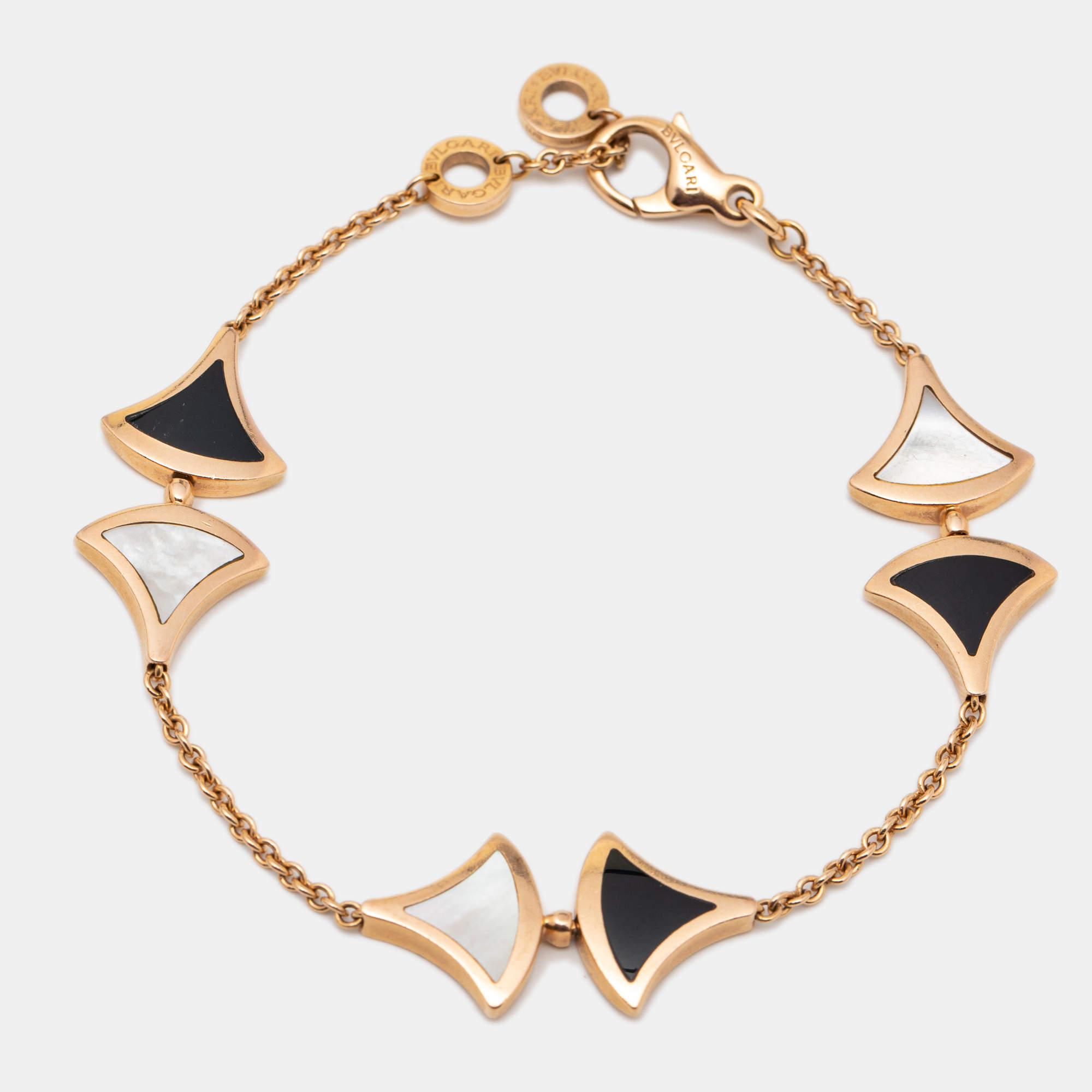 Pre Owned Bvlgari Divas' Dream Onyx Mother of Pearl 18k Rose Gold Bracelet