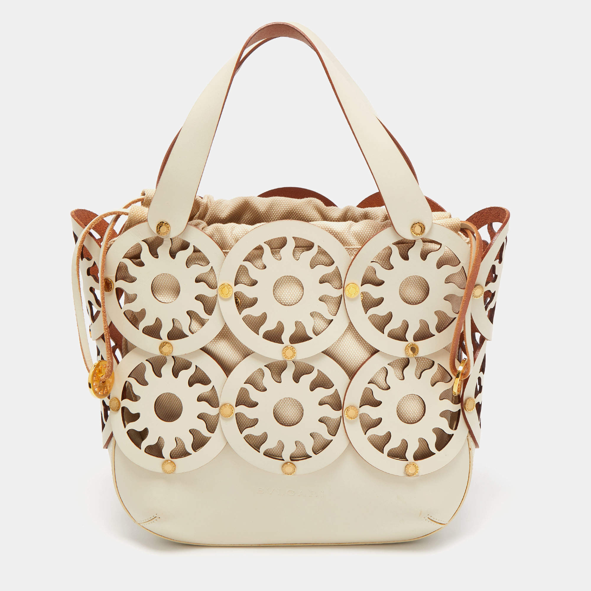 Pre Owned Bvlgari Off White Leather Cut Out Bucket Bag