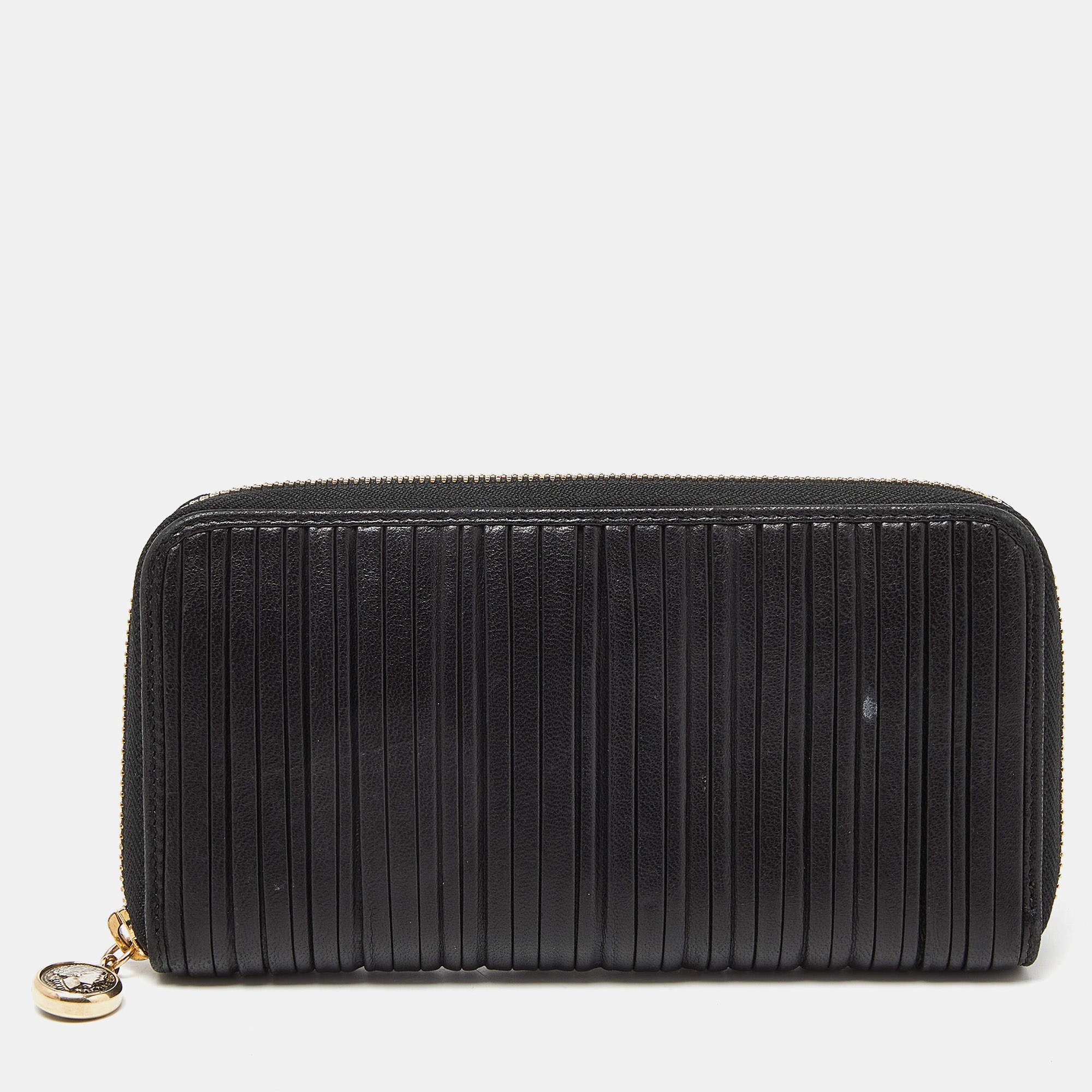 Pre Owned Bvlgari Black Pleated Leather Zip Around Wallet