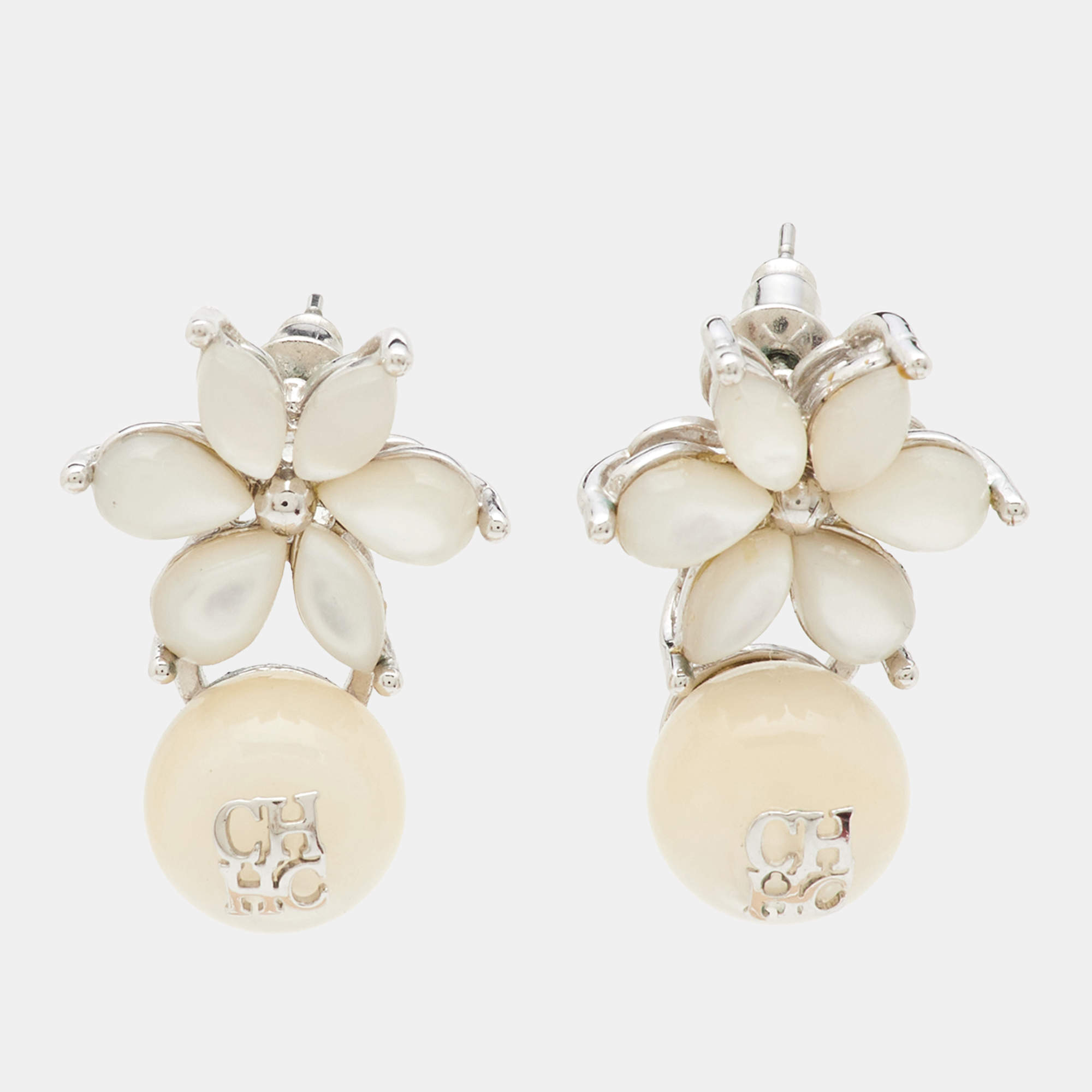 Pre Owned Carolina Herrera Jasmine Mother of Pearl Resin Silver Tone Drop Earrings