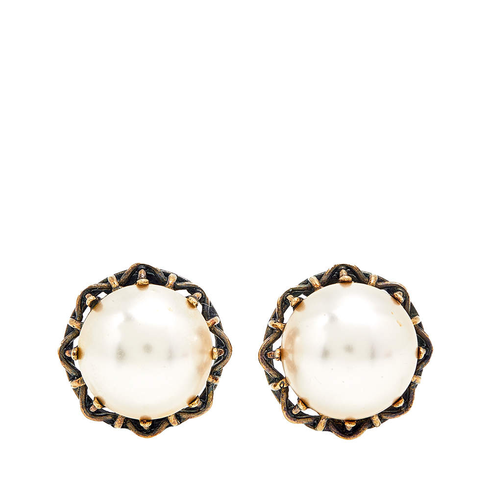 Pre Owned Carolina Herrera White Faux Pearl Clip-on Stud Earrings