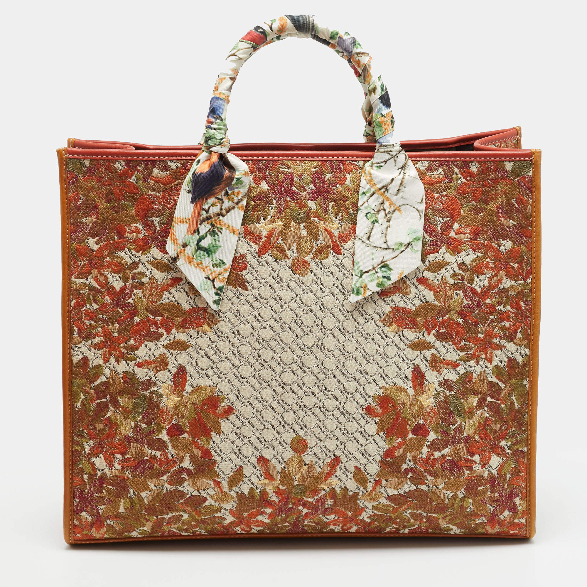 مملوكة مسبقًا Carolina Herrera Brown Floral Embroidered Monogram Canvas and Leather Shopper Tote