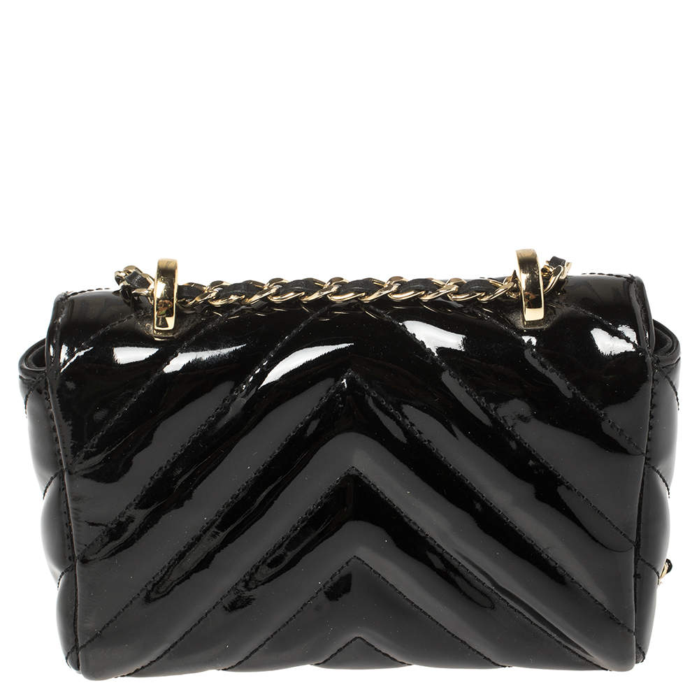 Shop Pre-owned Carolina Herrera Black Chevron Quilt Patent Leather Mini  Bimba Chain Bag