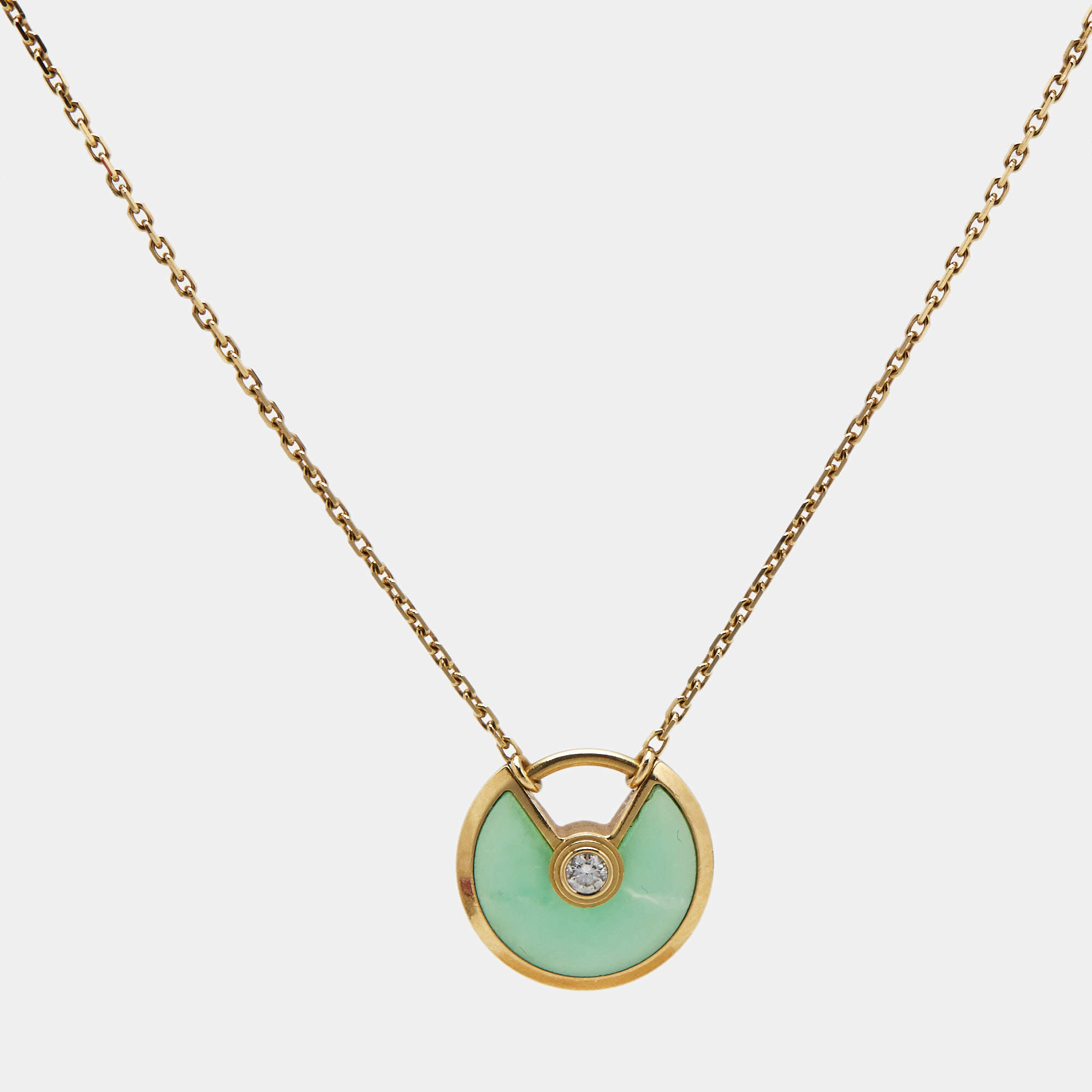 Pre Owned Cartier Amulette De Cartier Diamond Chrysophase 18k Yellow Gold Necklace