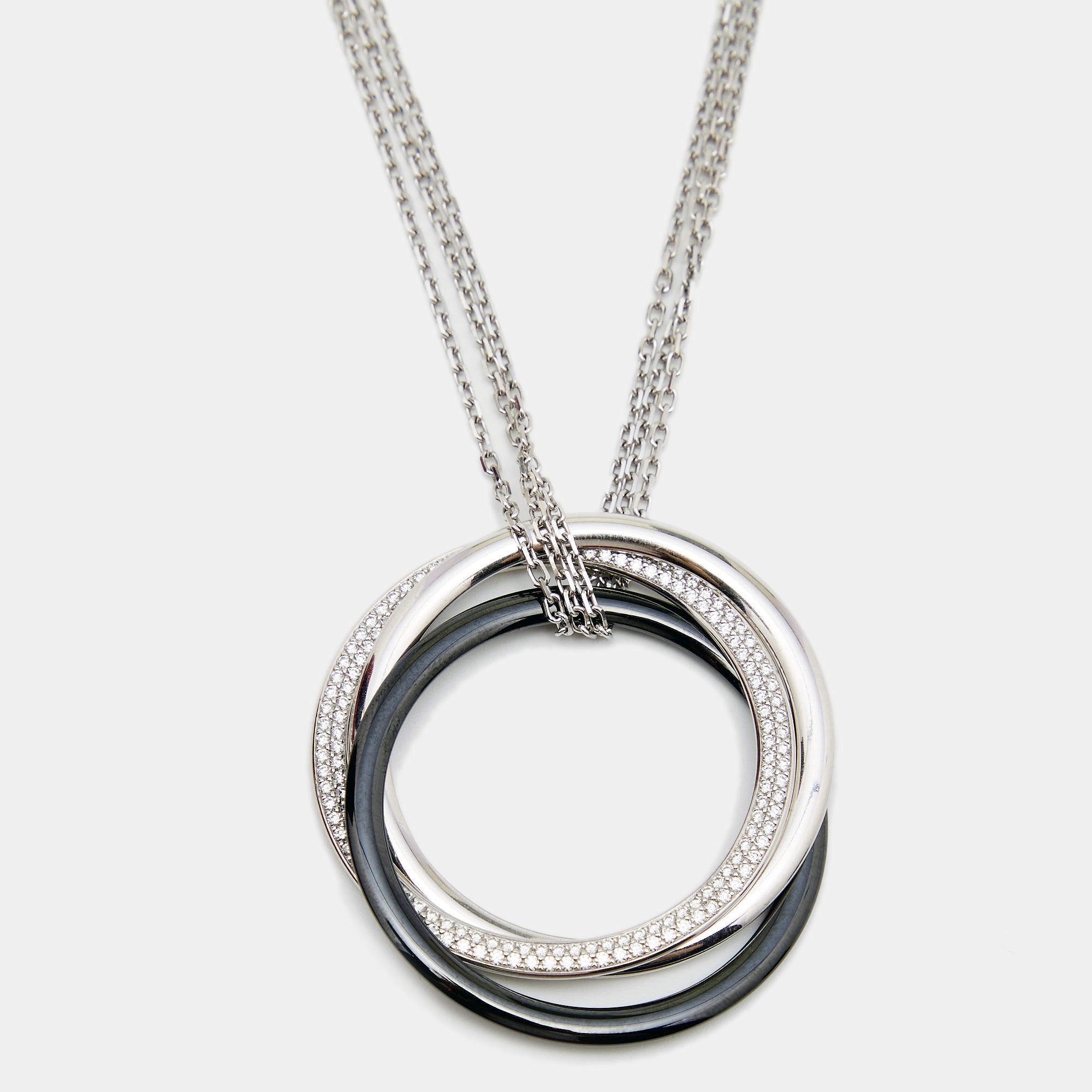 Pre Owned قلادة كارتييه ترينيتي الماس سيراميك أسود وذهب أبيض عيار 18 