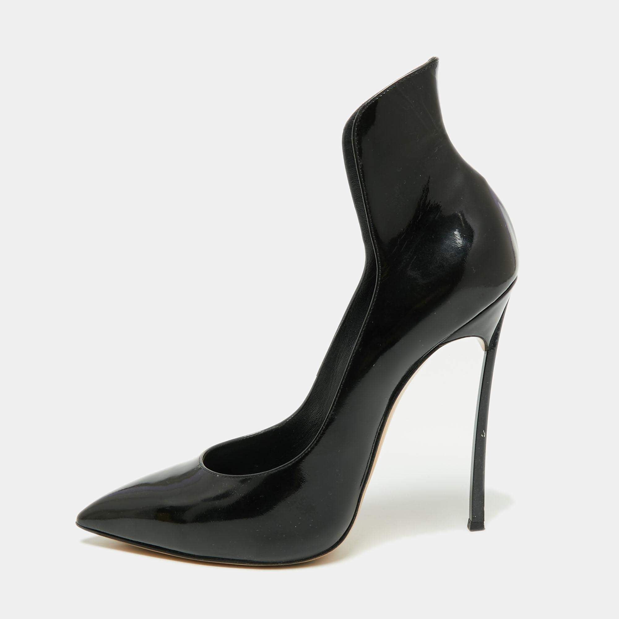 مملوكة مسبقًا Casadei Black Patent Leather Pointed Toe Pumps Size 39