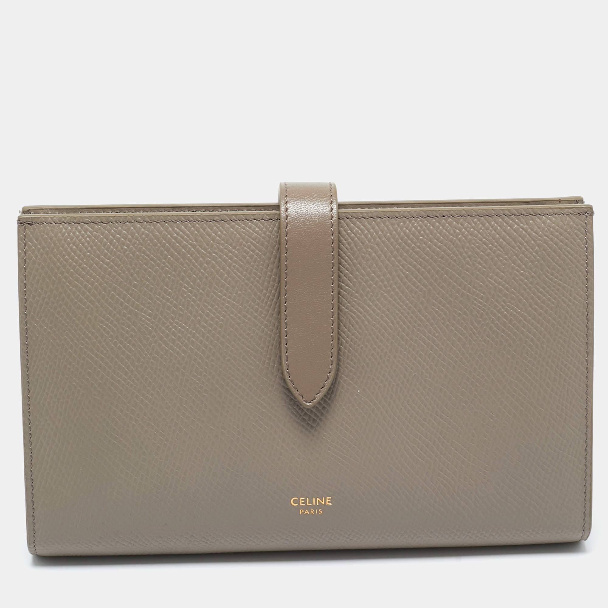 مملوكة مسبقًا Celine Grey Leather Large Strap Bifold Wallet