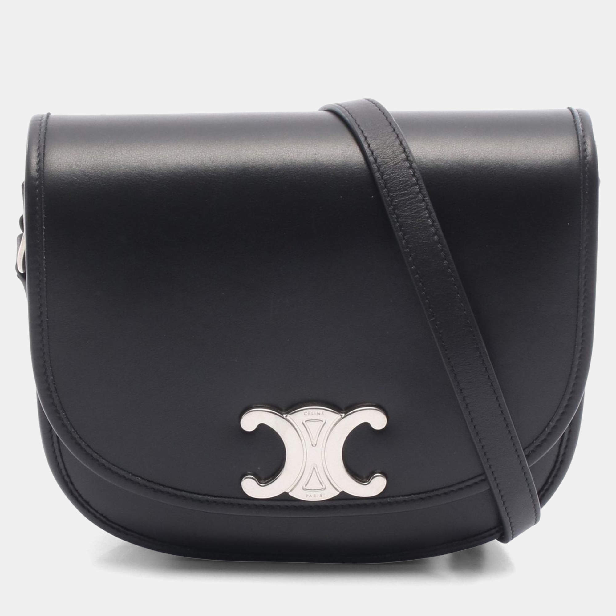 مملوكة مسبقًا Celine Triomphe Black Leather Shoulder Bag
