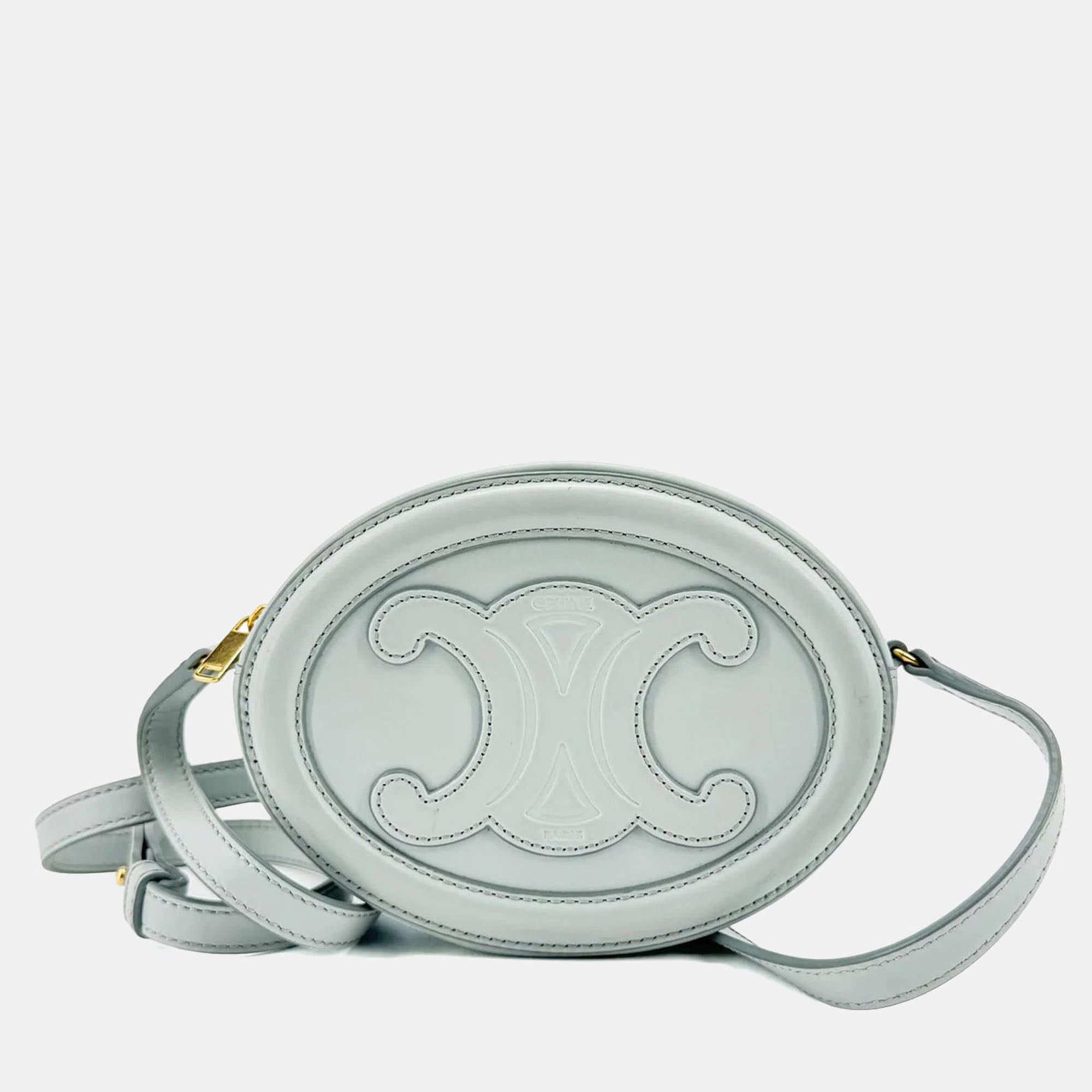 مملوكة مسبقًا Celine Oval Cuir Triomphe Soft Blue Smooth Calfskin Crossbody Bag