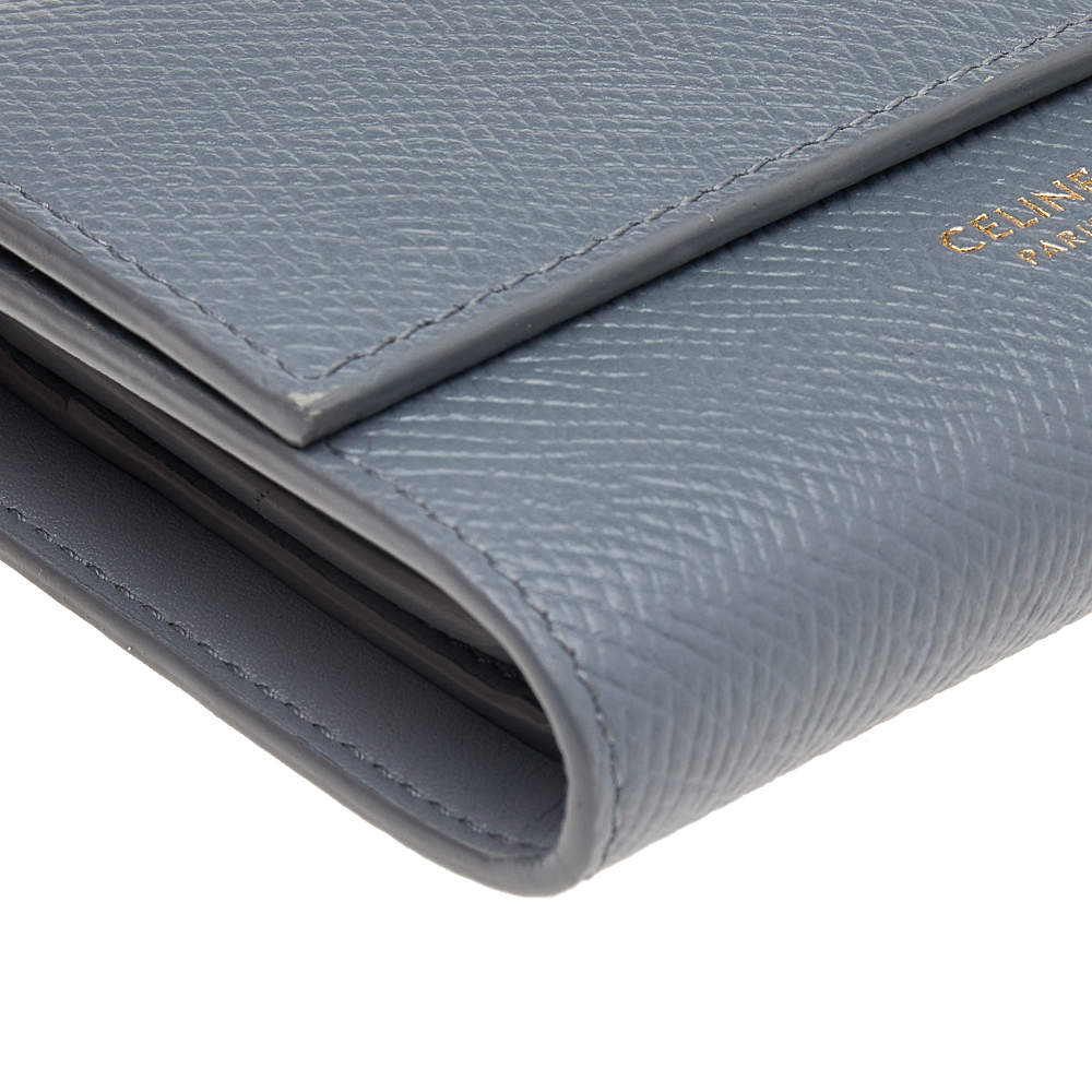 SMALL TRIFOLD WALLET IN GRAINED CALFSKIN - CELADON