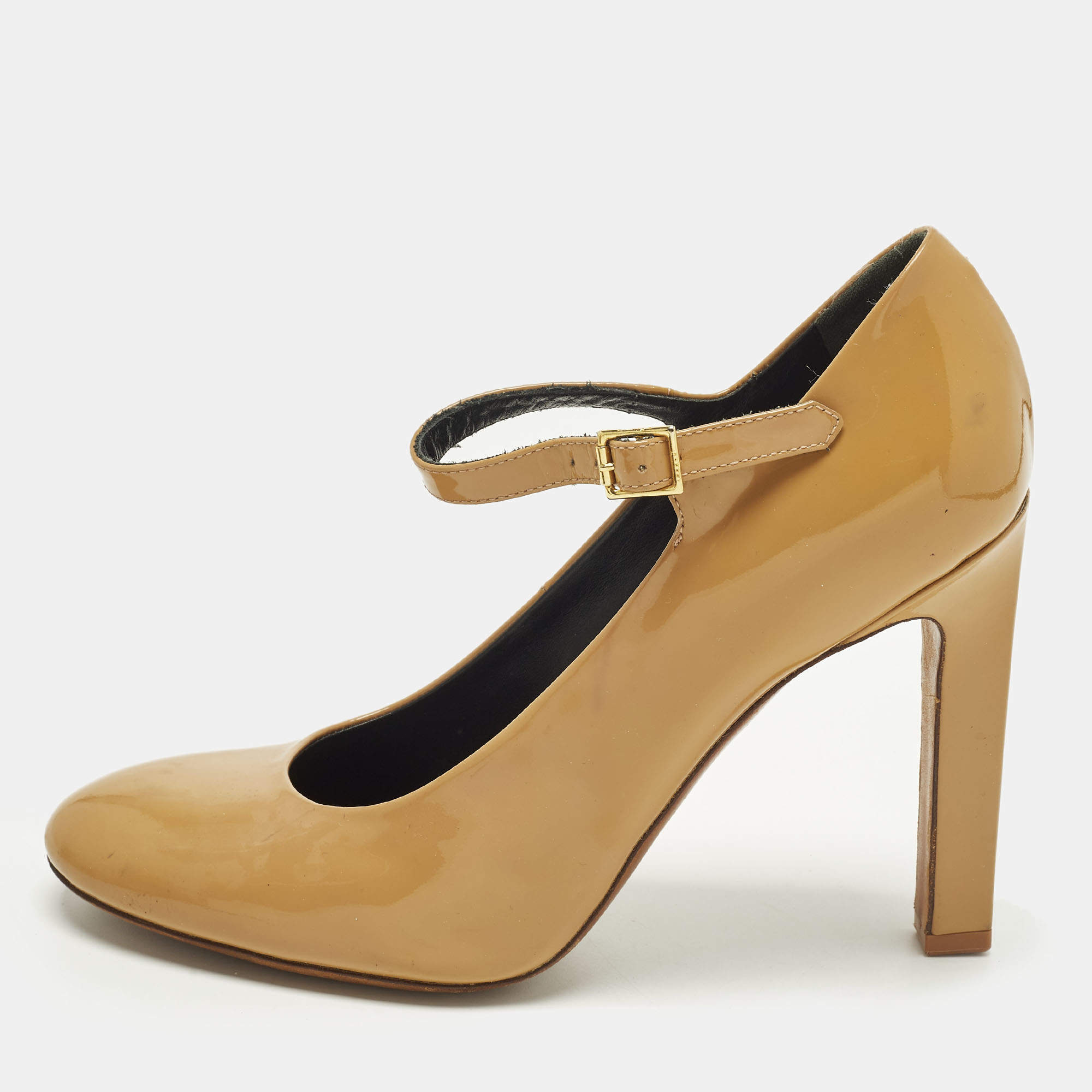 مملوكة مسبقًا Celine Size 37 Beige Patent Leather Mary Jane Pumps