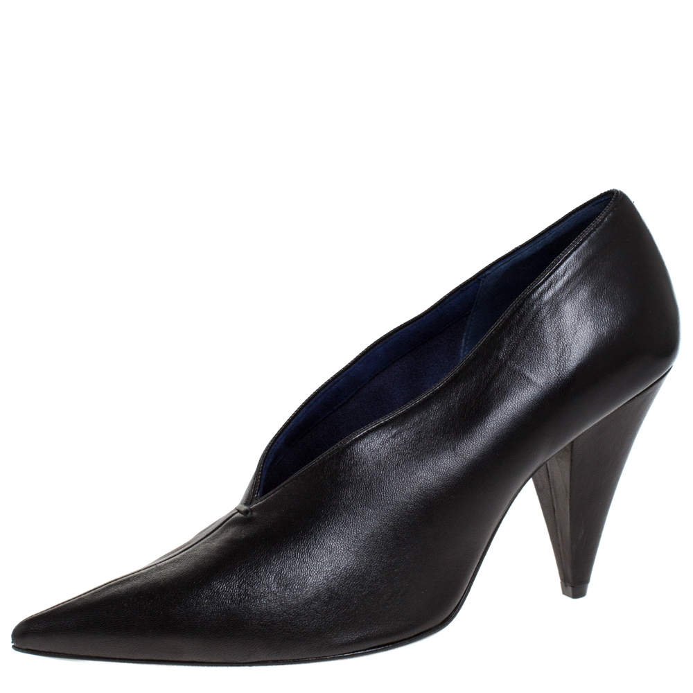 Pre Owned Celine Black Leather V Neck Pointed Toe Pumps Size 39