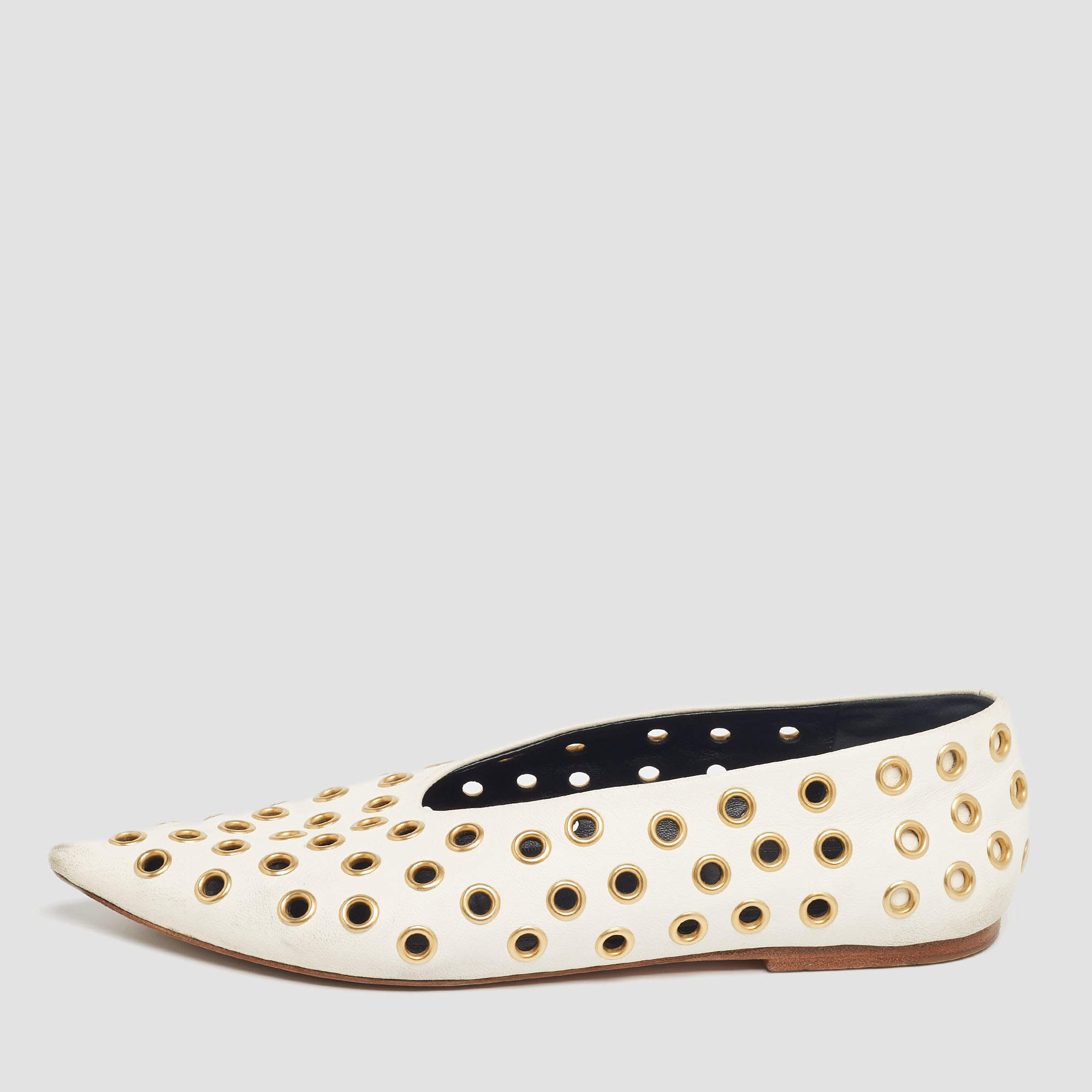 Pre Owned حذاء باليرينا فلات سيلين جلد أوف وايت بحلقات مزينة مقاس 40