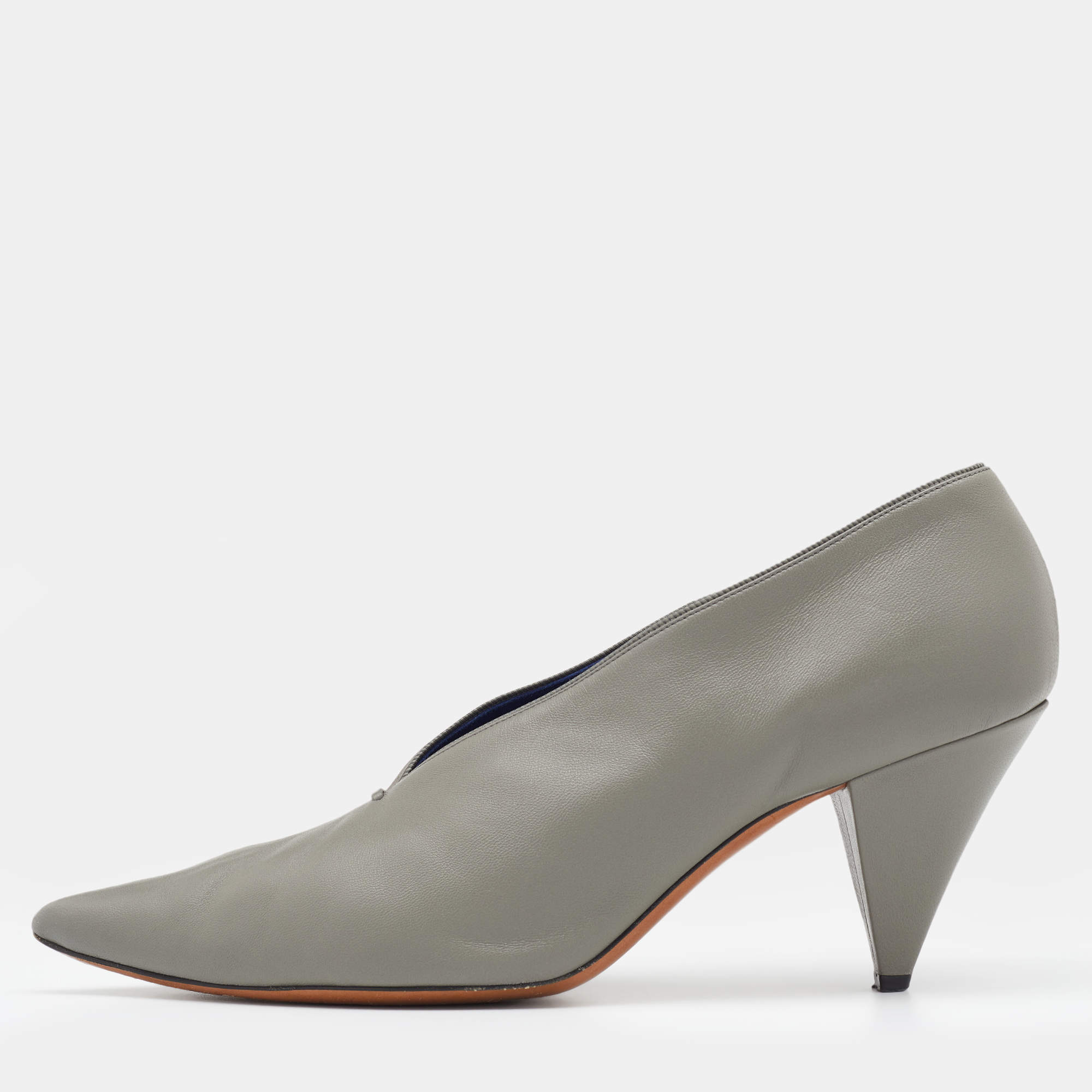 مملوكة مسبقًا Celine Grey Leather V Neck Pointed Toe Pumps Size 40