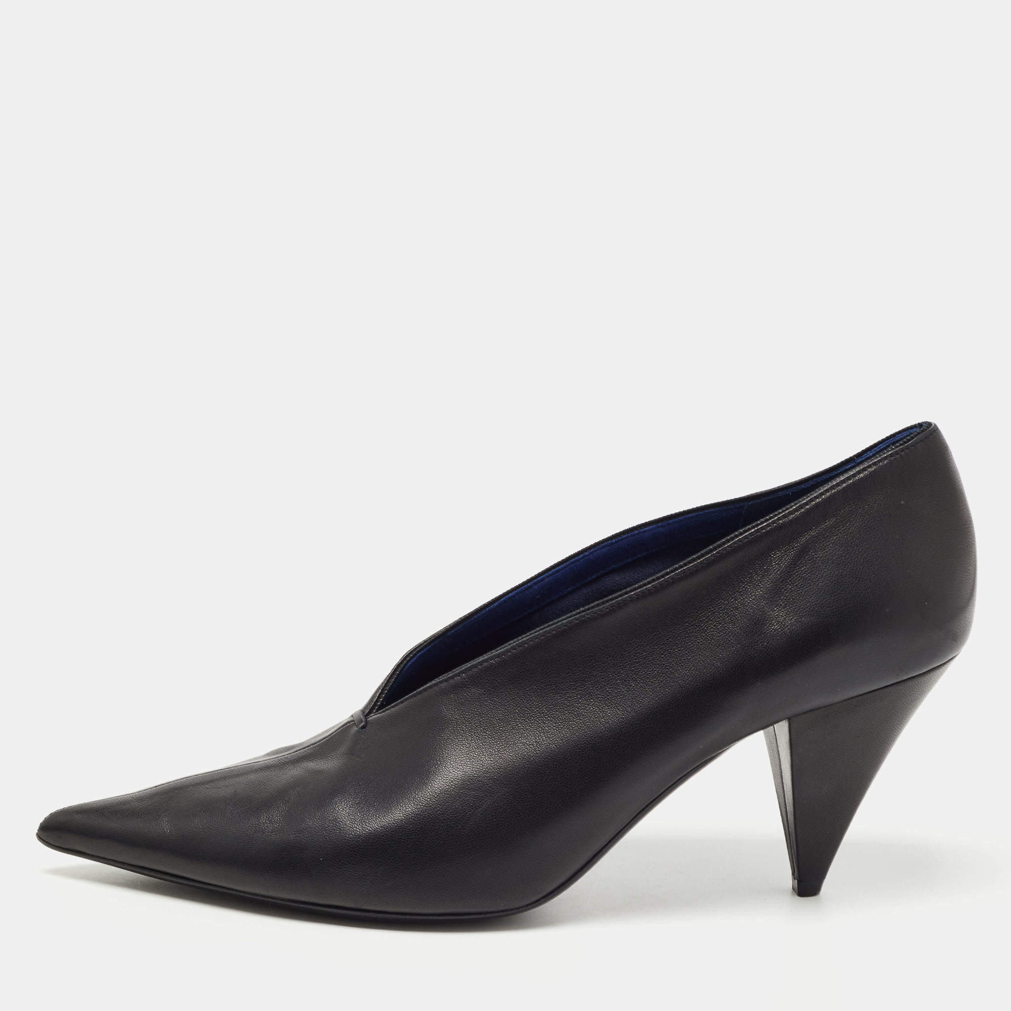 Pre Owned Celine Black Leather V Neck Pointed Toe Pumps Size 41