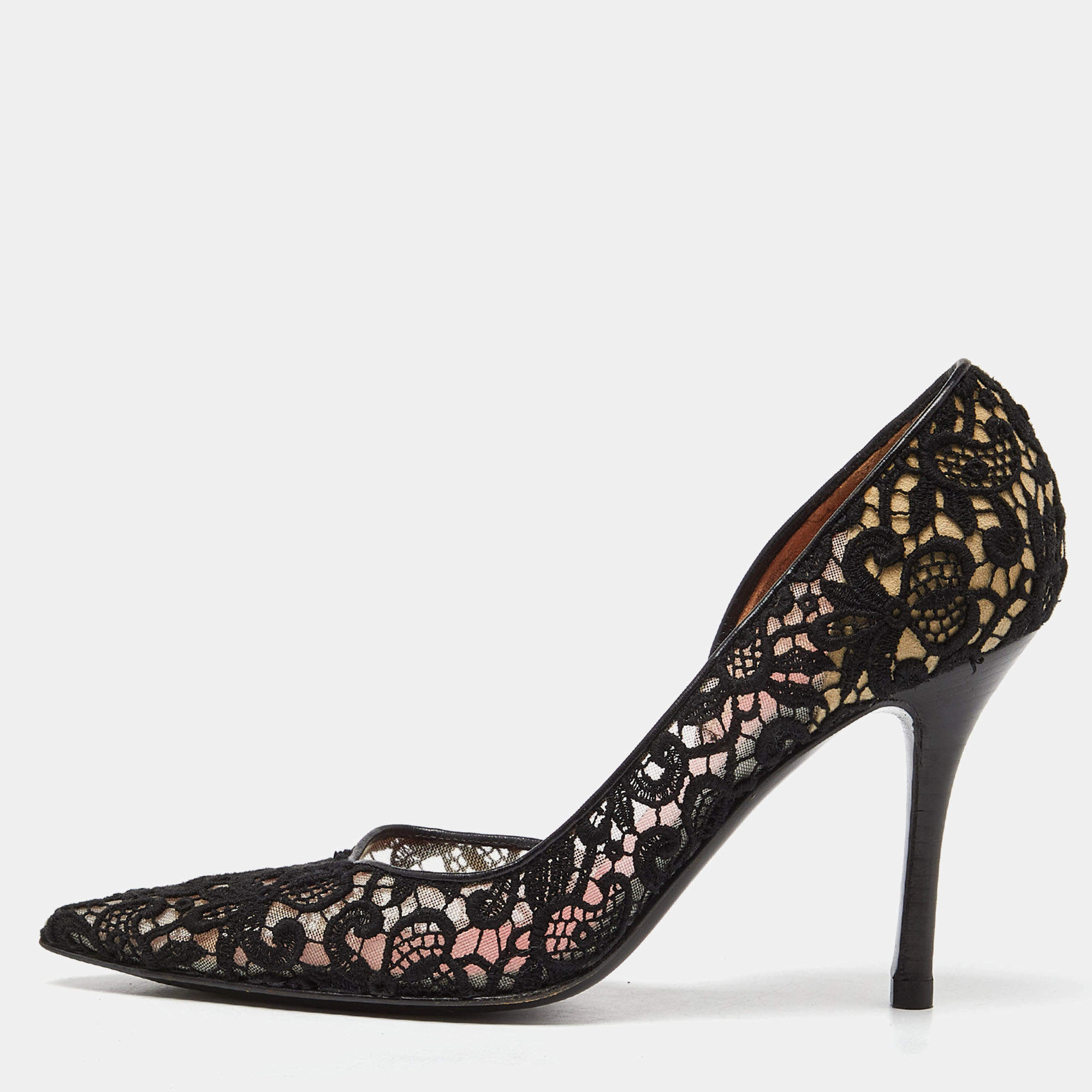 مملوكة مسبقًا Celine Black Lace and Mesh D'orsay Pointed Toe Pumps Size 38