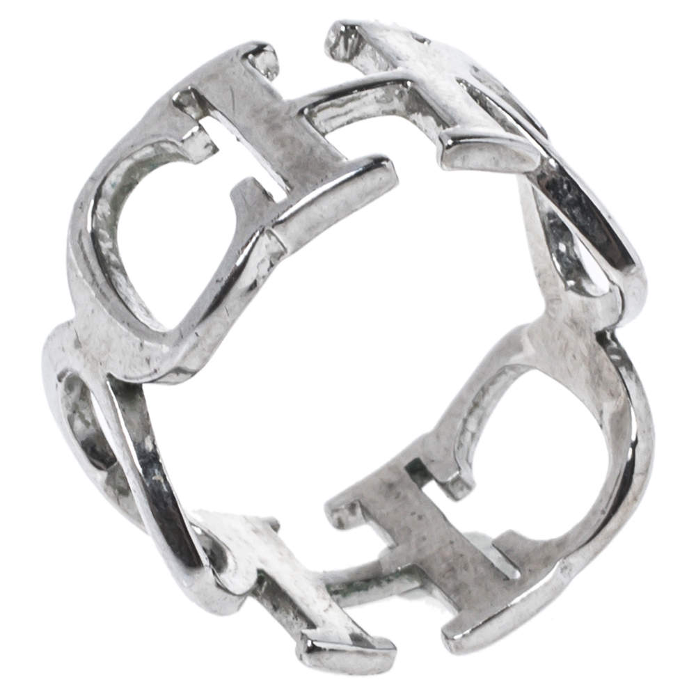 Pre Owned Carolina Herrera Logo & Heart Silver Tone Band Ring Size EU 56