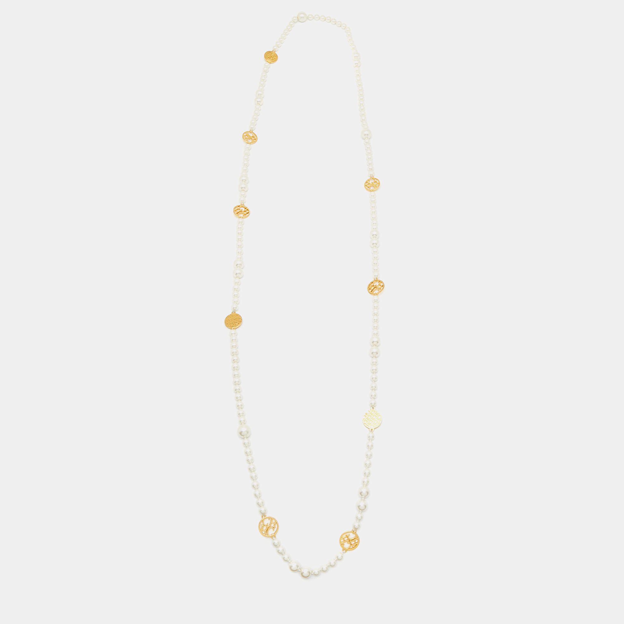 Pre Owned CH Carolina Herrera Faux Pearl Logo Medallion Long Station Necklace