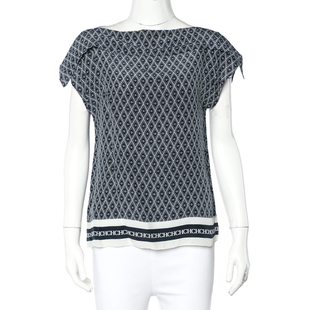 Pre Owned توب سي أتش كارولينا رقبة بطيات درابيه مزيج حرير مطبوع كحلي مقاس صغير جدا