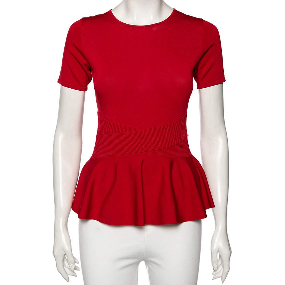 Pre Owned توب سي أتش كارولينا هيريرا تريكو أحمر أكمام قصيرة تنورة فوقية مقاس صغير جداً (اكس لارج)