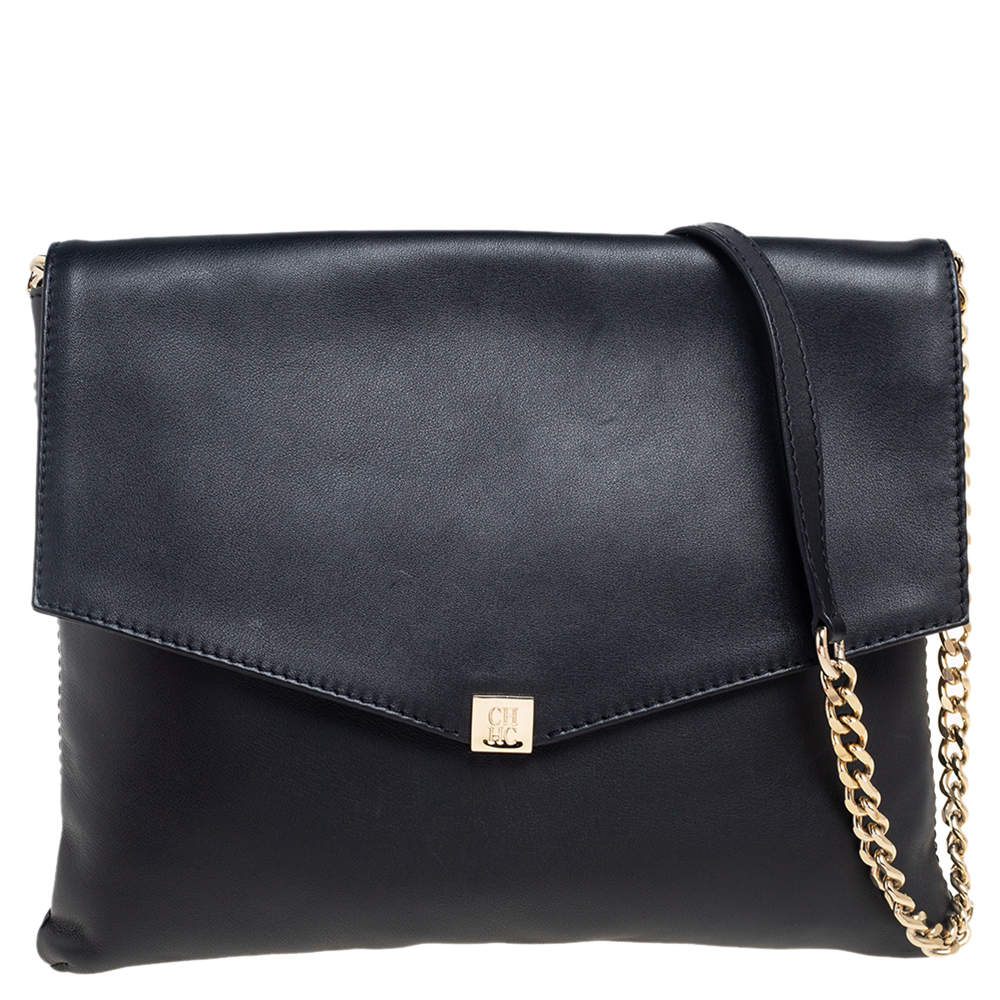 مملوكة مسبقًا حقيبة سي أتش كتف كارولينا هيريرا تصميم مظروف جلد أسود 