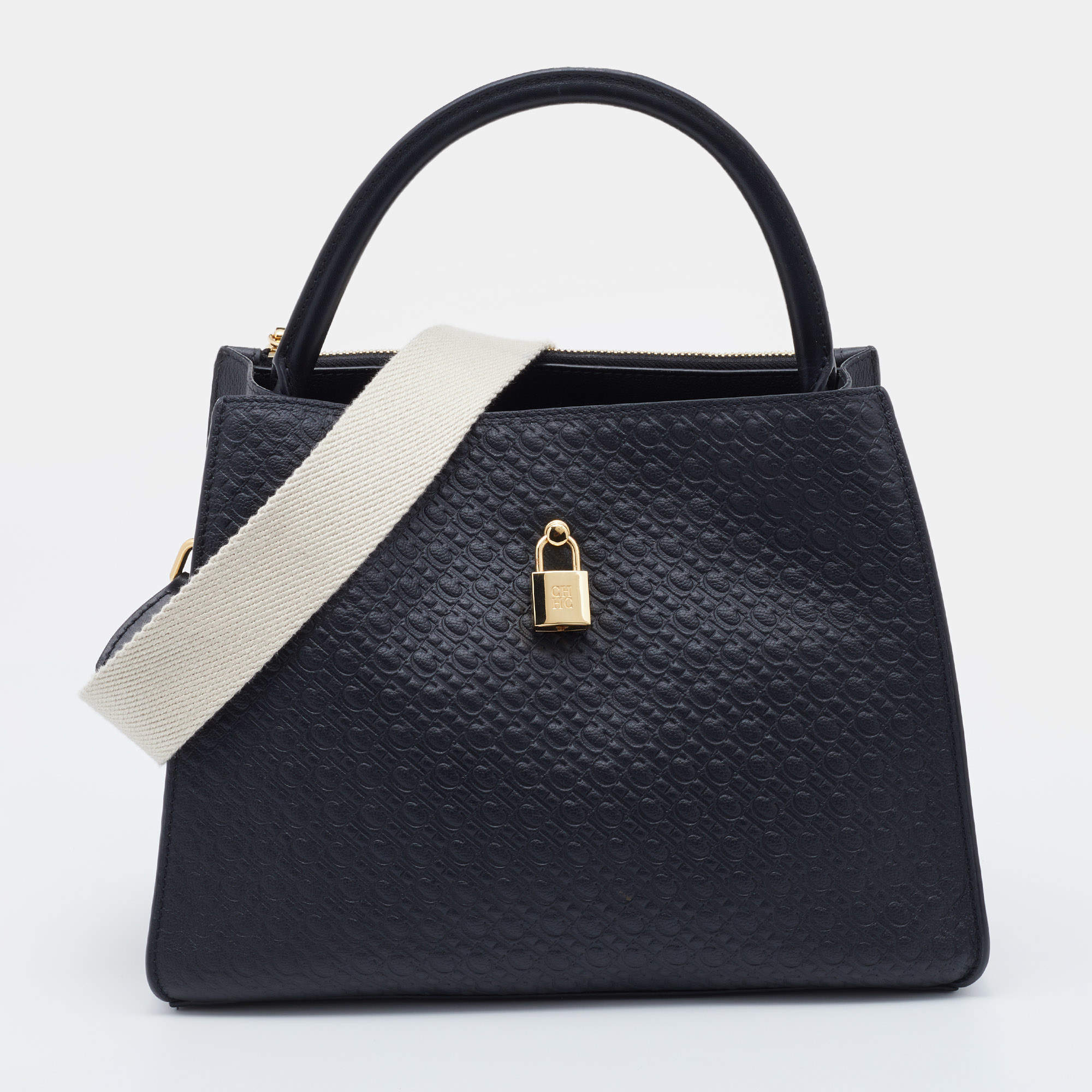 مملوكة مسبقًا حقيبة سي أتش كارولينا هيريرا جلد منقوش أسود بيد علوية