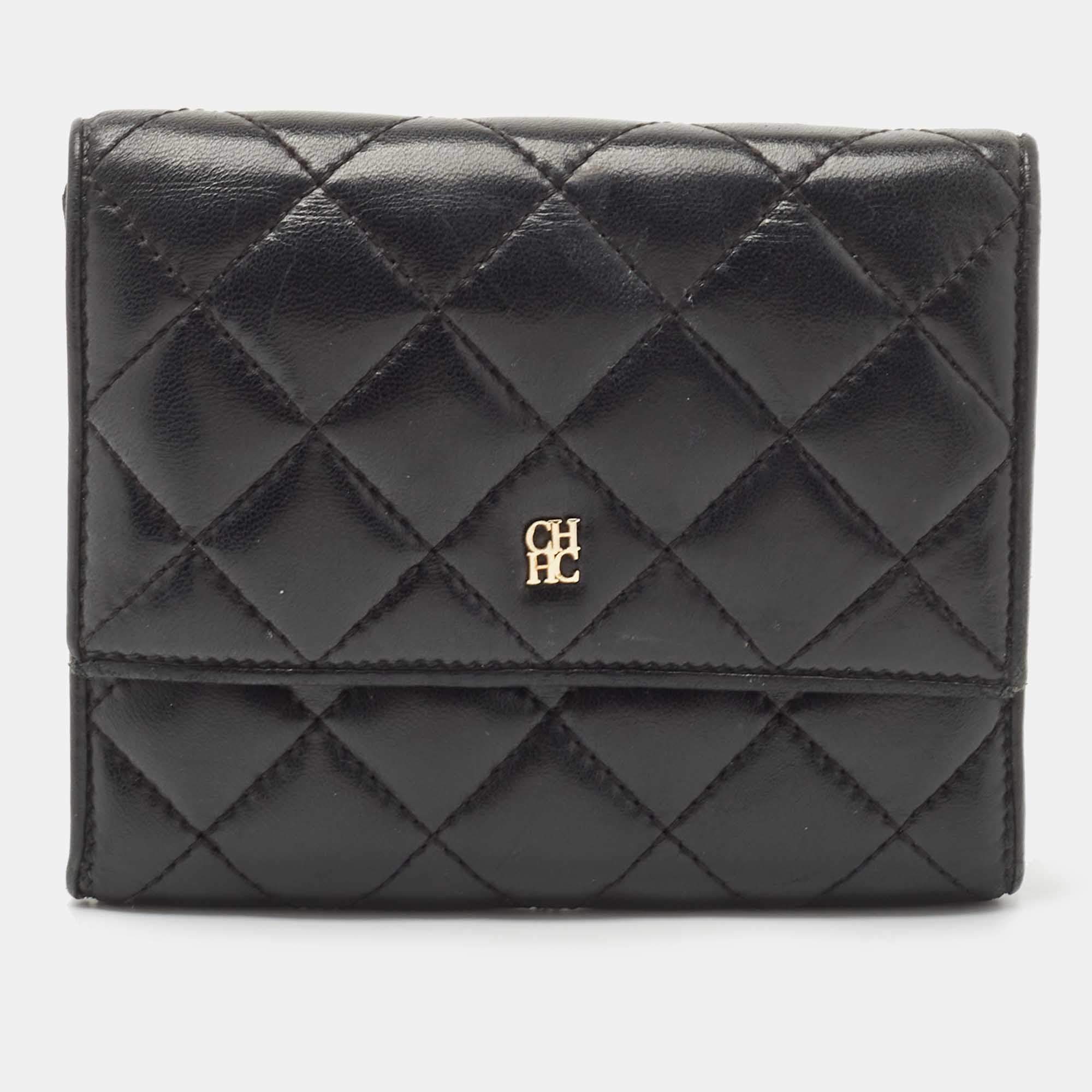 Pre Owned CH Carolina Herrera Black Quilted Leather Logo Trifold Wallet
