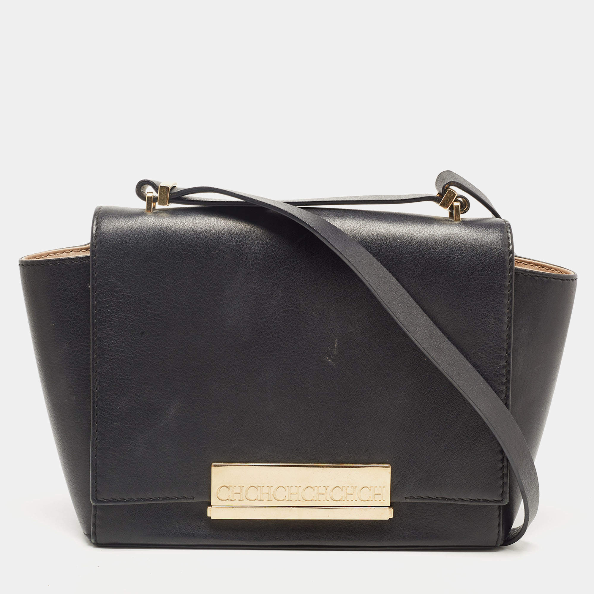 مملوكة مسبقًا CH Carolina Herrera Black Leather Logo Metal Flap Shoulder Bag