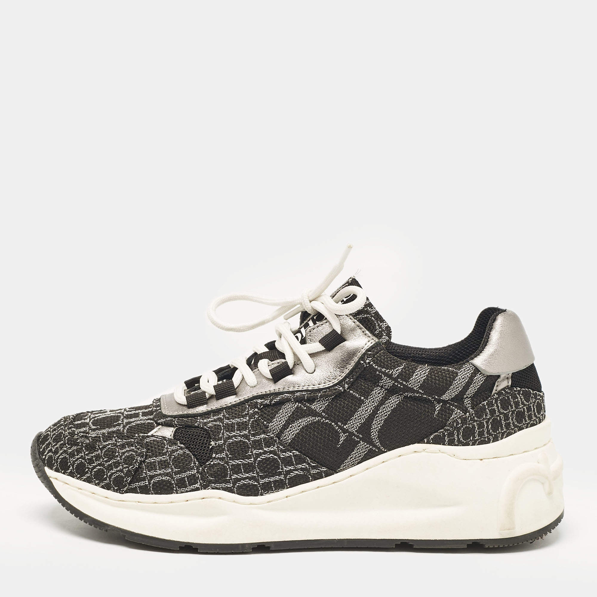 Pre Owned CH Carolina Herrera Black/Silver Canvas Low Top Sneakers Size 39