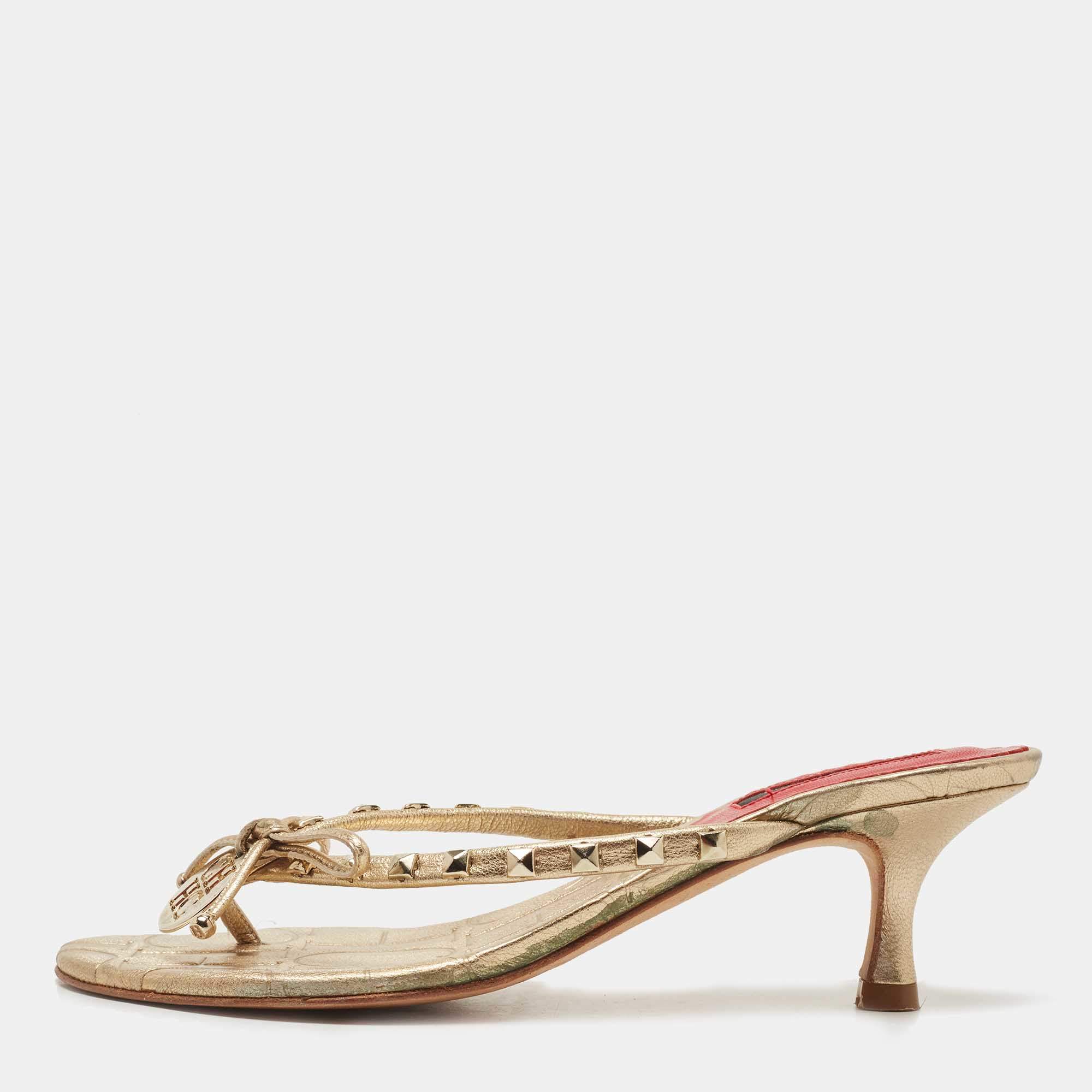 Pre Owned CH Carolina Herrera Gold Studded Leather Bow Logo Charm Thong Sandals Size 36