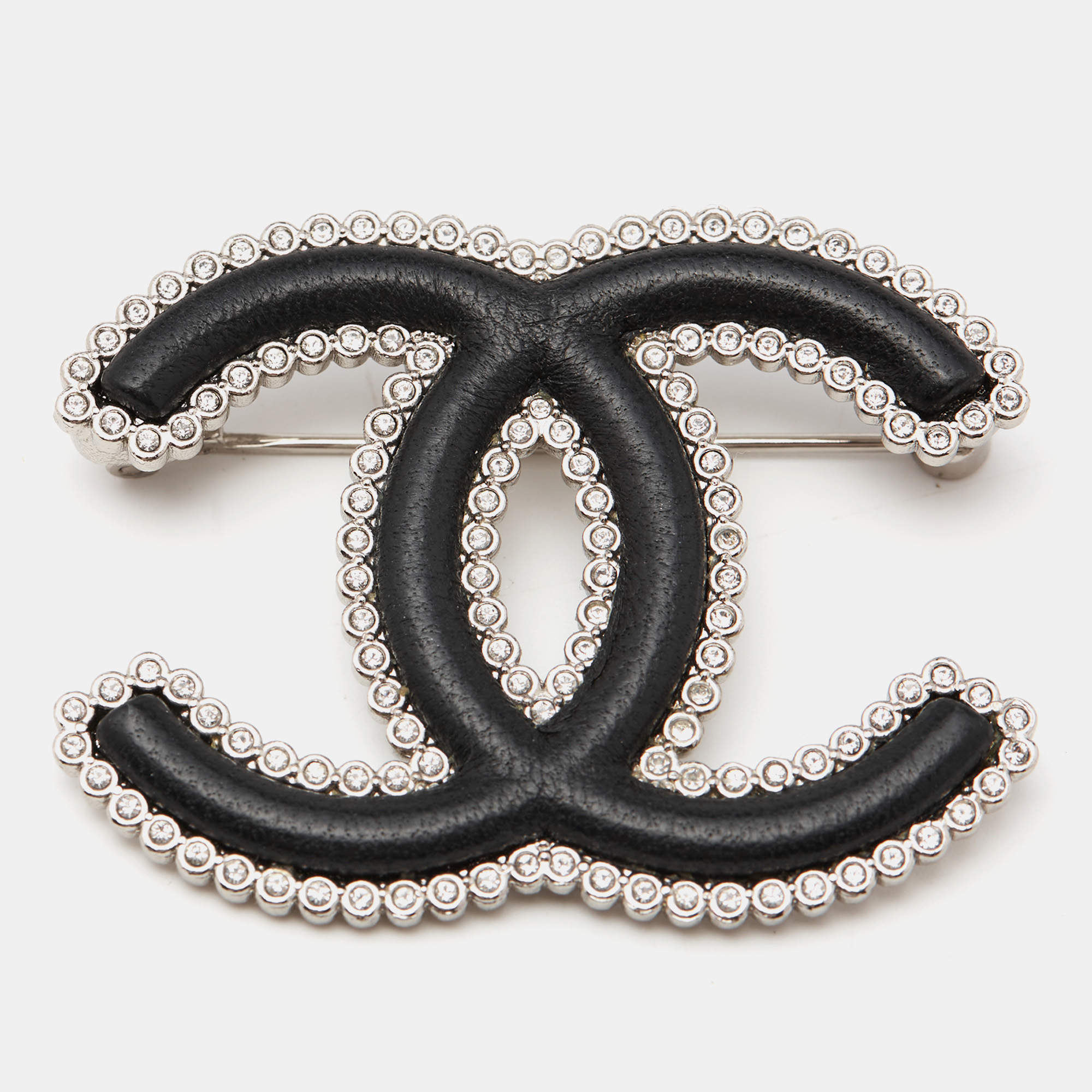 Pre Owned Chanel CC Black Composite Crystals Silver Tone Brooch