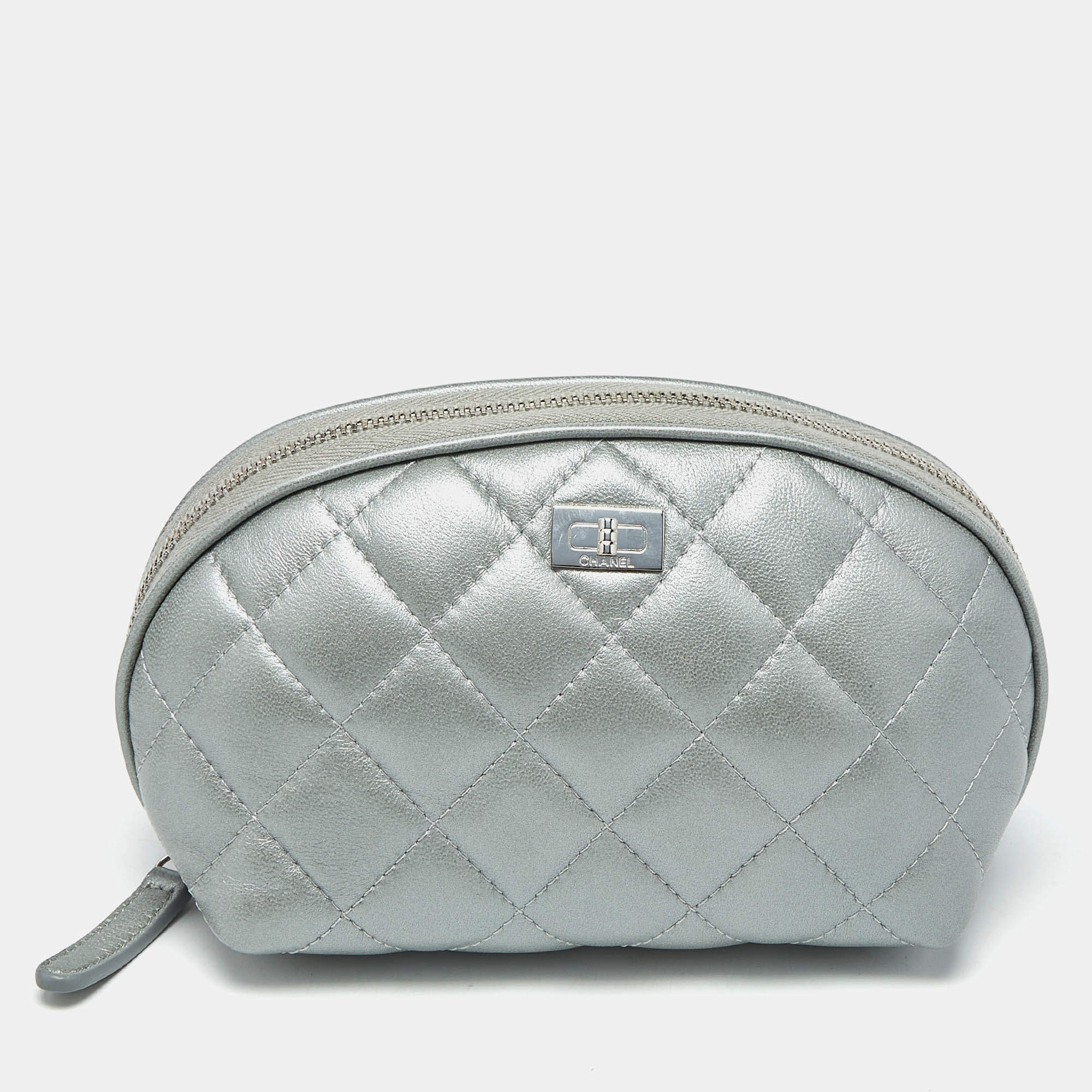 Pre Owned Chanel Silver Quilted Leather Reissue Cosmetic Pouch