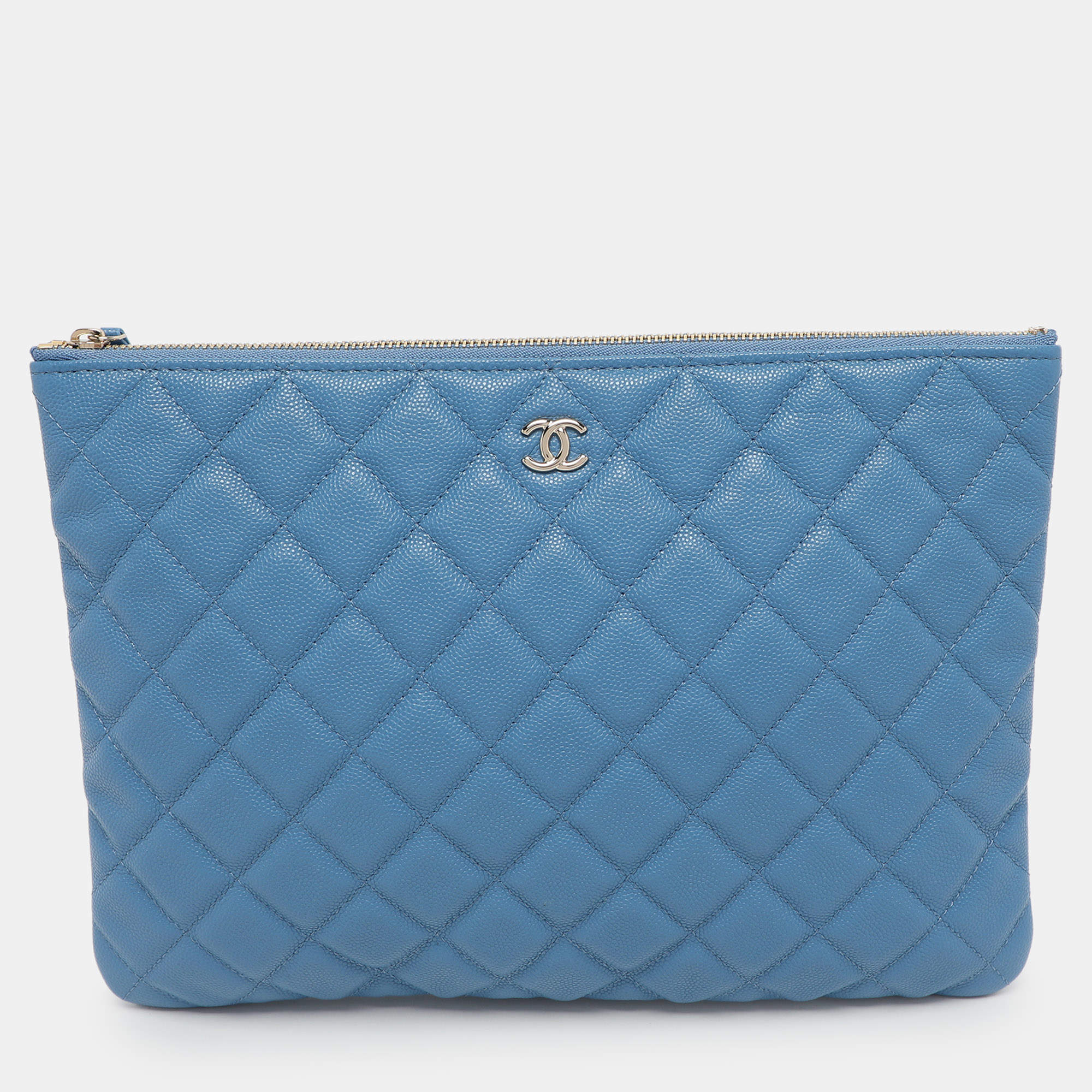 Pre Owned Chanel Blue Quilted Caviar Leather O Case Clutch