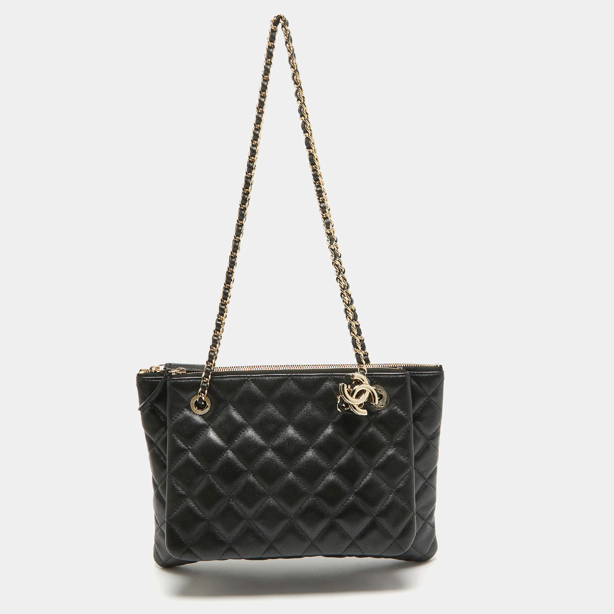 Pre Owned Chanel Black Quilted Leather Double Zip Crossbody Pouch