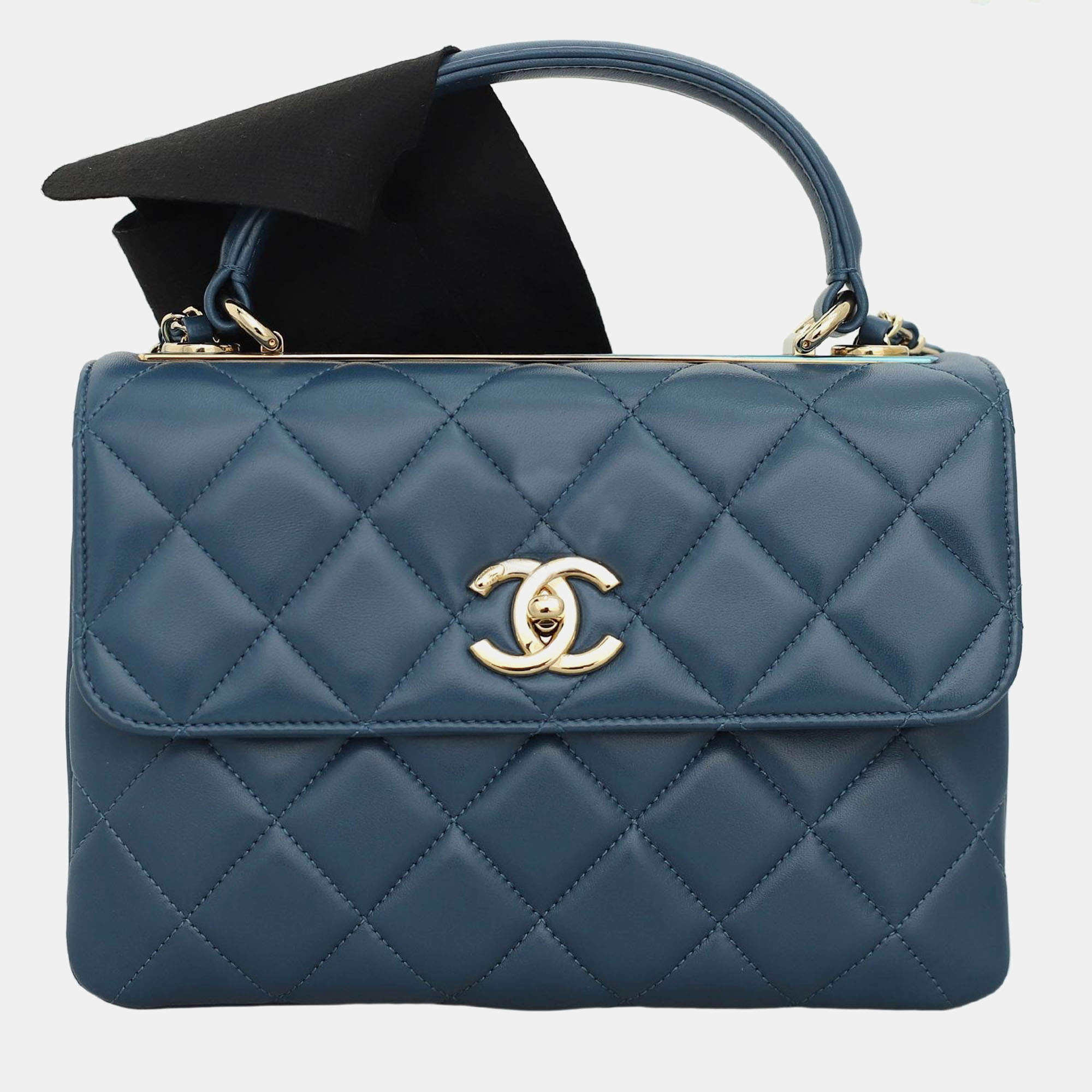 مملوكة مسبقًا Chanel Small Trendy Bag