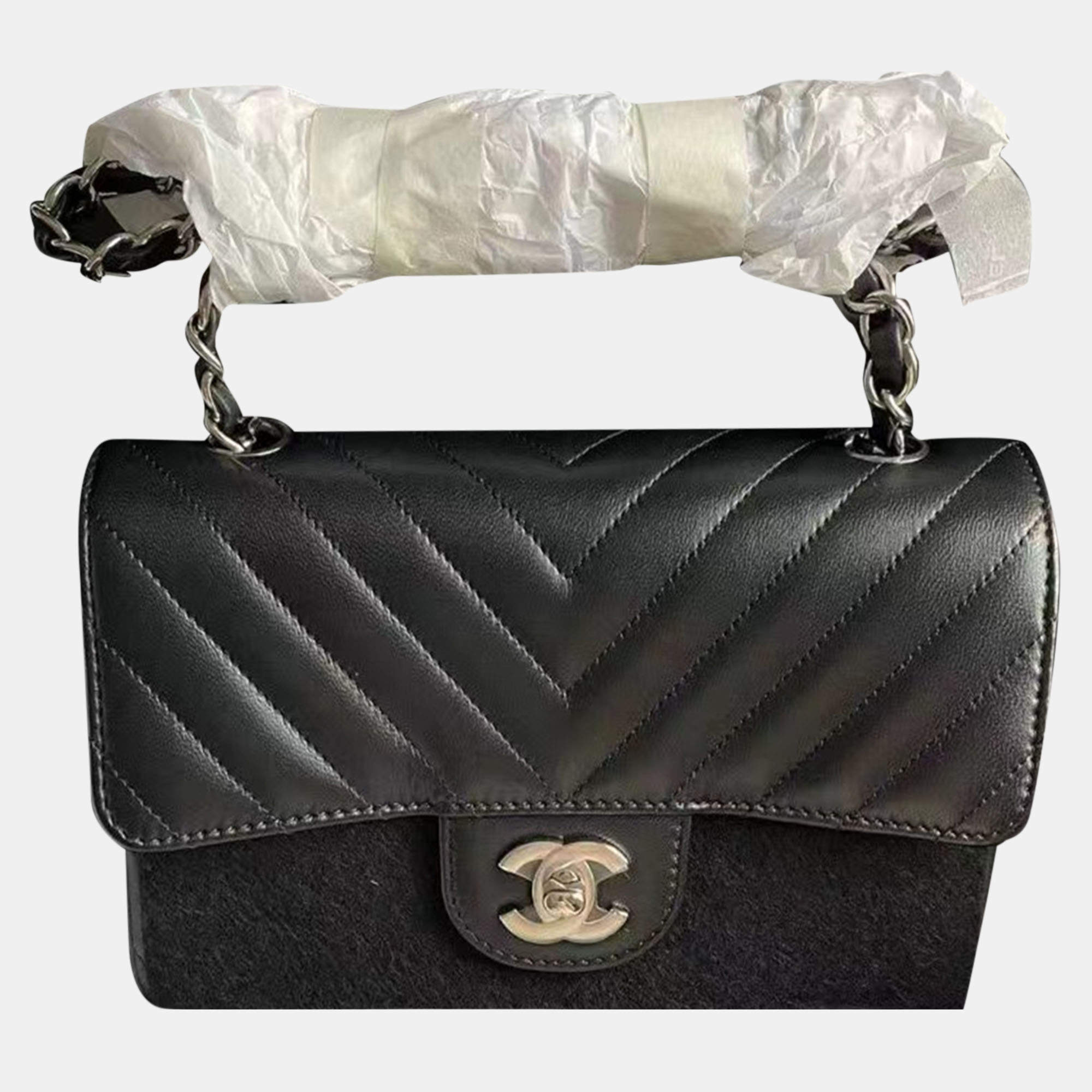 Pre Owned Chanel Black Chevron Quilted Leather Mini Bag