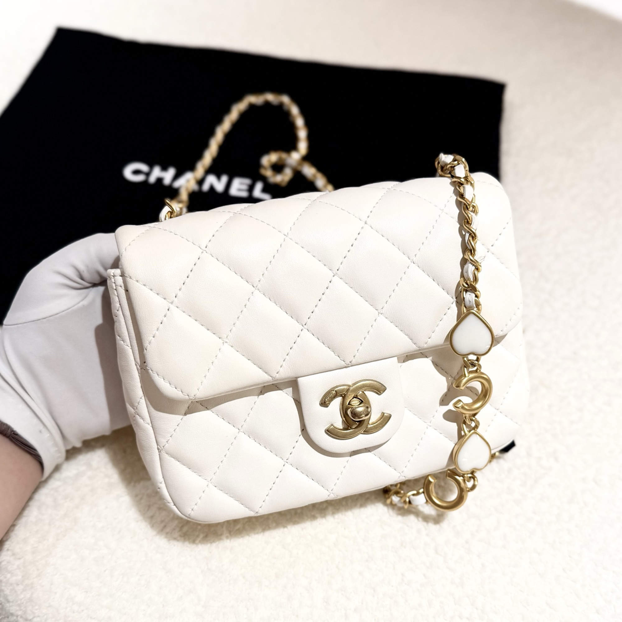 Pre Owned Chanel Square Flap White Leather Chain Shoulder Bag