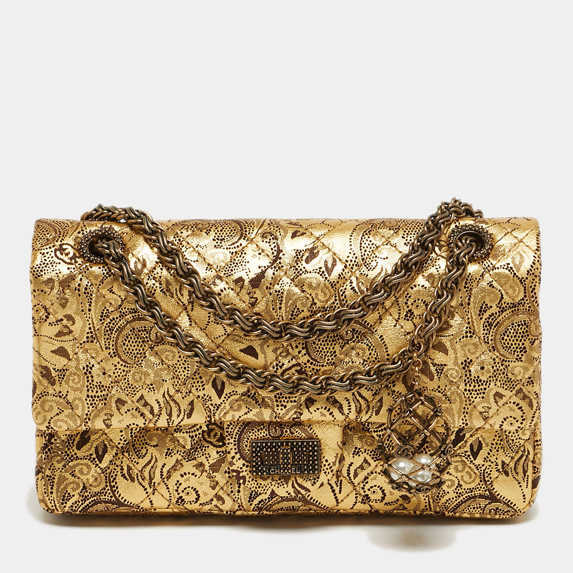 مملوكة مسبقًا Chanel 2.55 Reissue 225 Gold Brocade Lace Painted Quilted Leather Flap Bag