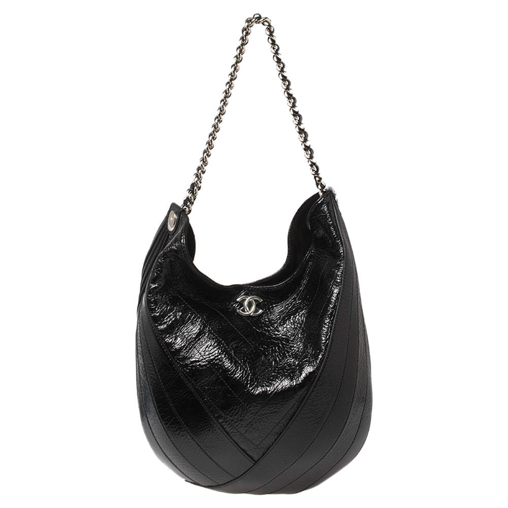 Pre Owned Chanel Black Crumpled Patent Leather Droplet Bag
