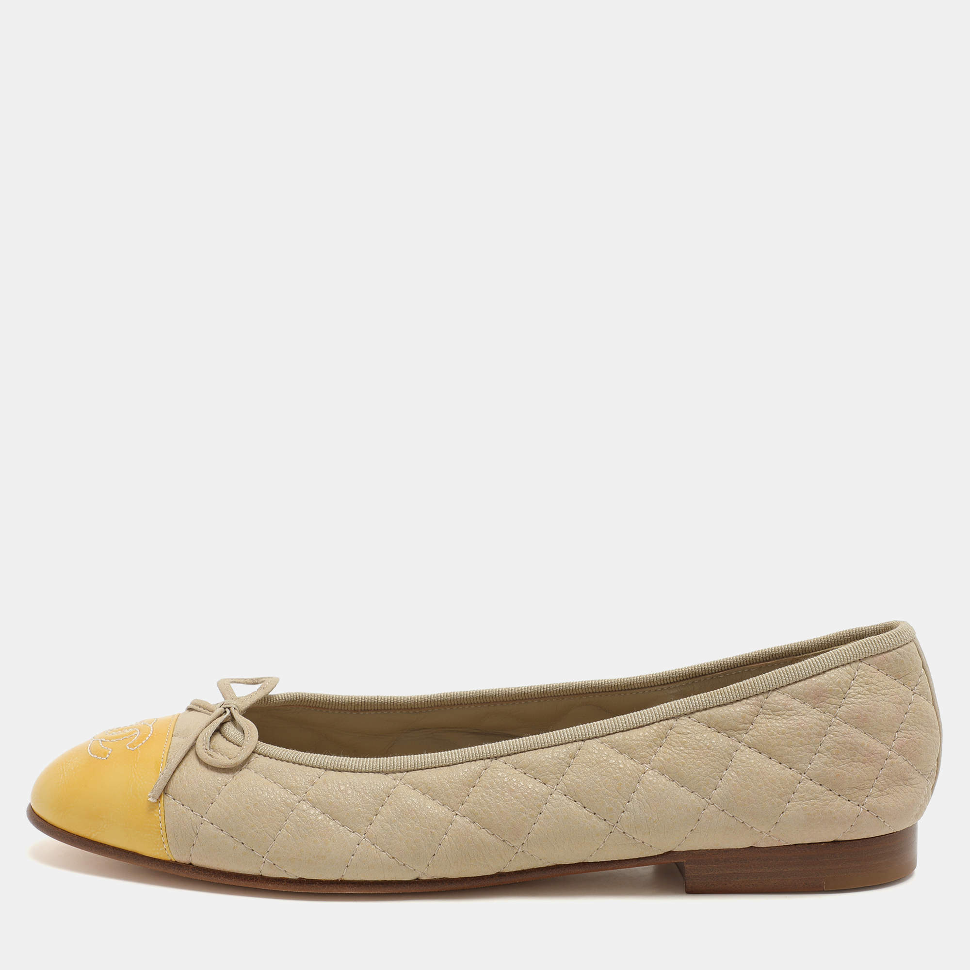 Chanel Beige/Yellow Quilted Leather and Patent Leather CC Ballet Flats Size 40.5