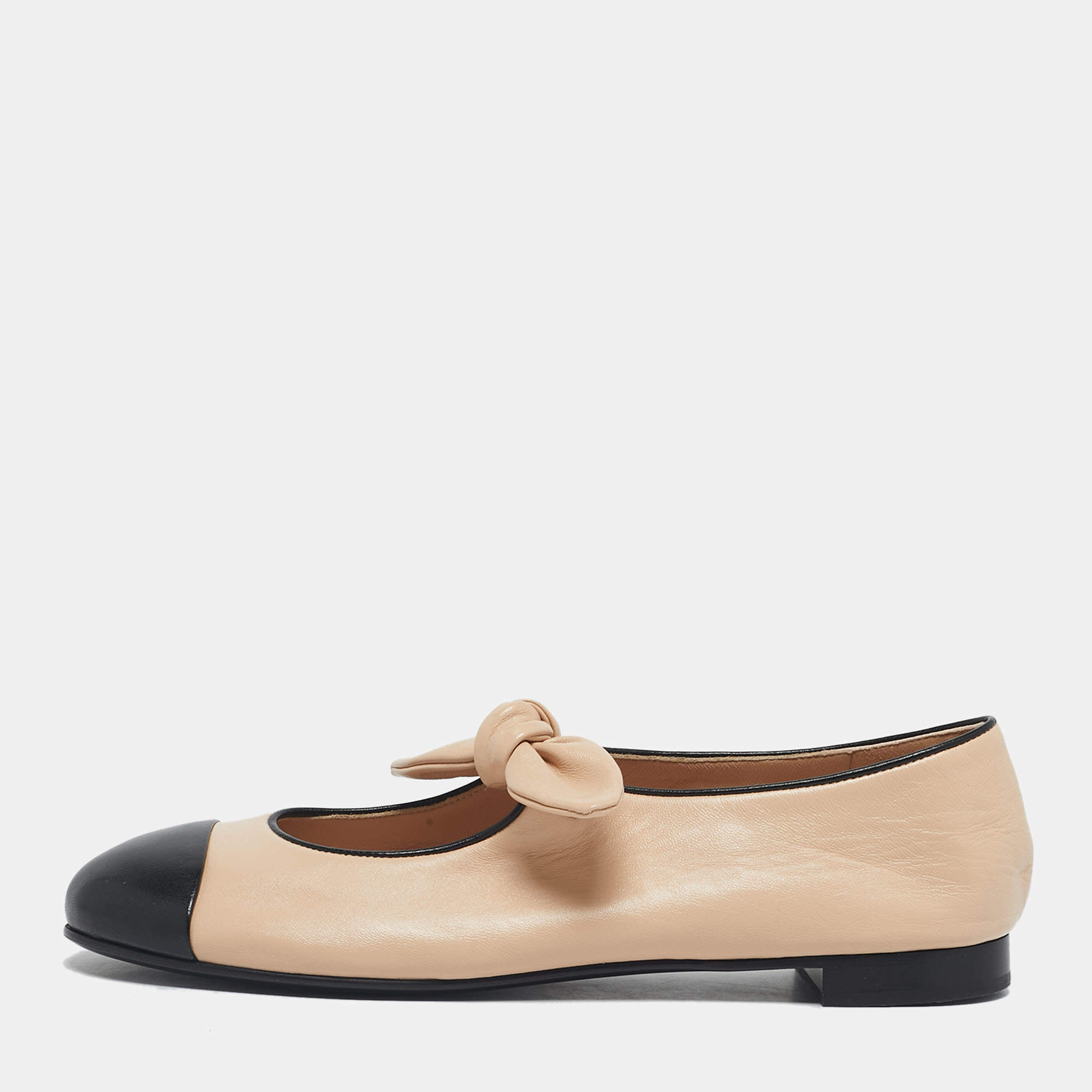 Pre Owned Chanel Beige/Black Leather CC Cap Toe Mary Jane Ballet Flats Size 39.5