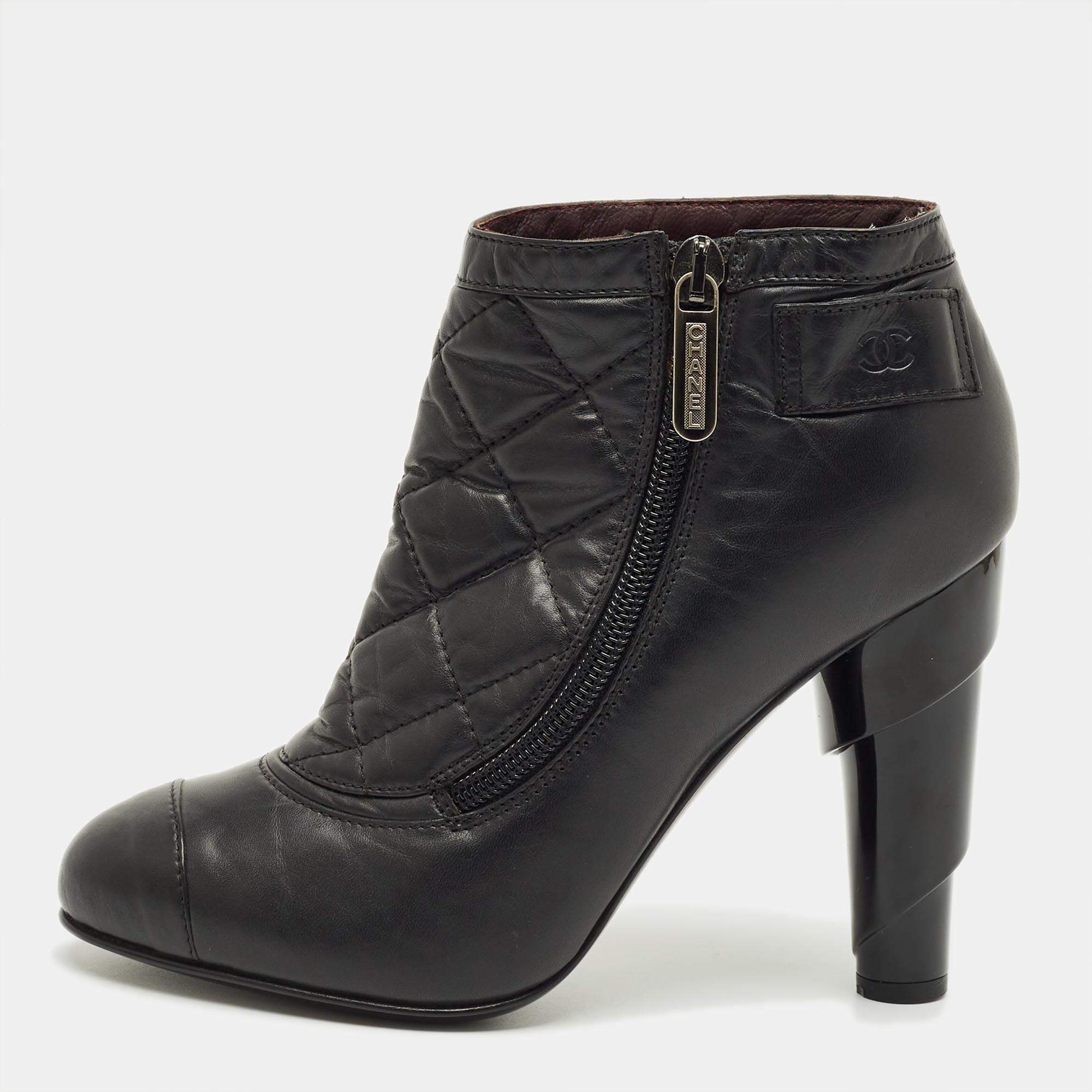 Pre Owned Chanel Black Leather CC Cap Toe  Ankle Length Boots Size 36.5