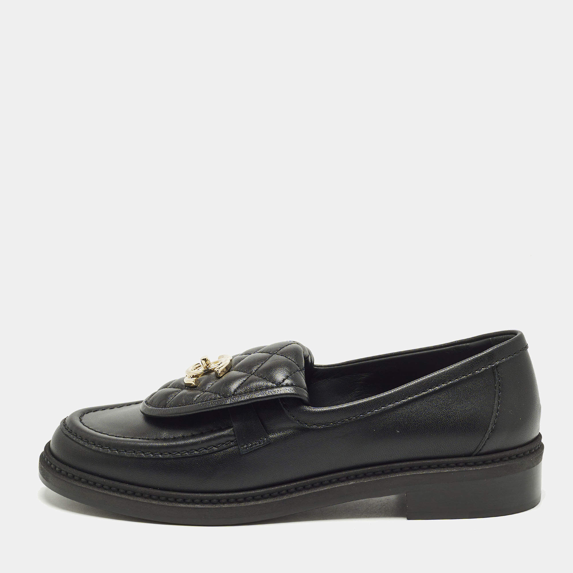 مملوكة مسبقًا Chanel Size 37 Black Quilted Leather CC Turnlock Loafers
