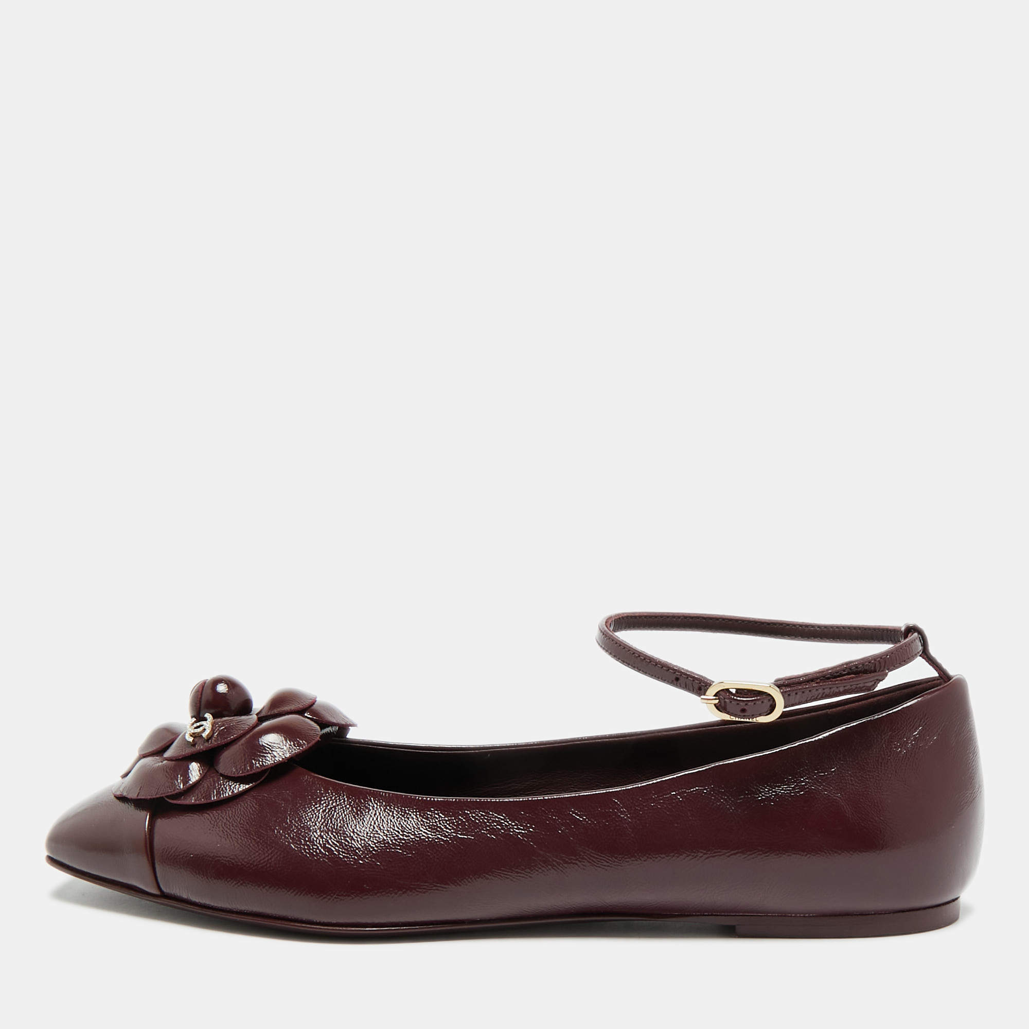 مملوكة مسبقًا Chanel CC Camellia Size 37.5 Burgundy Leather Ankle Strap Ballet Flats