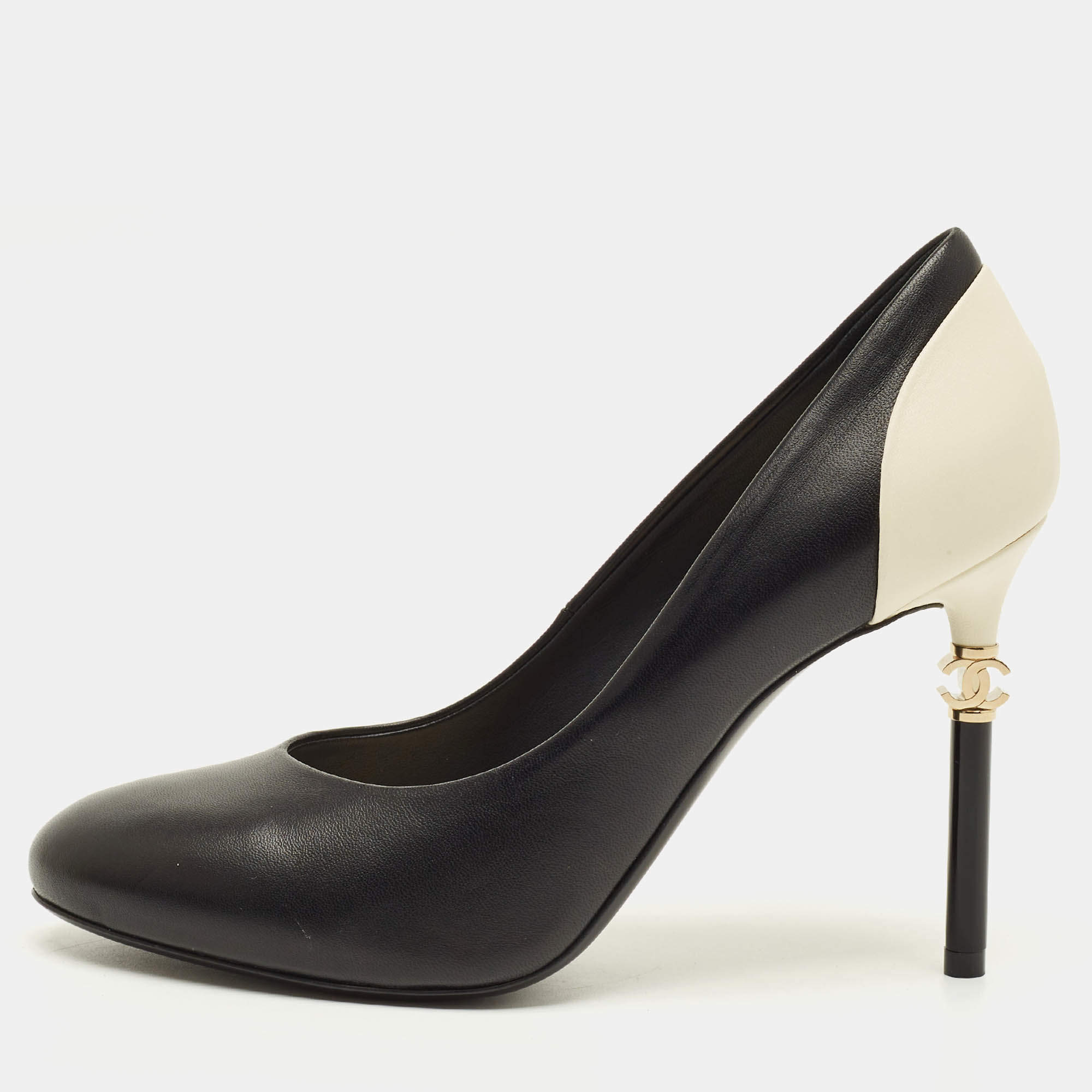 Pre Owned حذاء كعب عالي شانيل سي سي جلد بيج/أسود مقدمة مستديرة مقاس 38