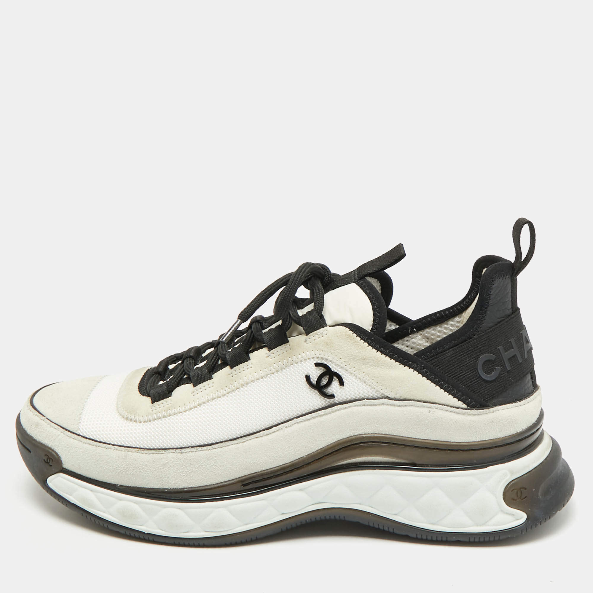 Pre Owned Chanel CC Size 40 White/Grey Fabric and Suede Low Top Sneakers