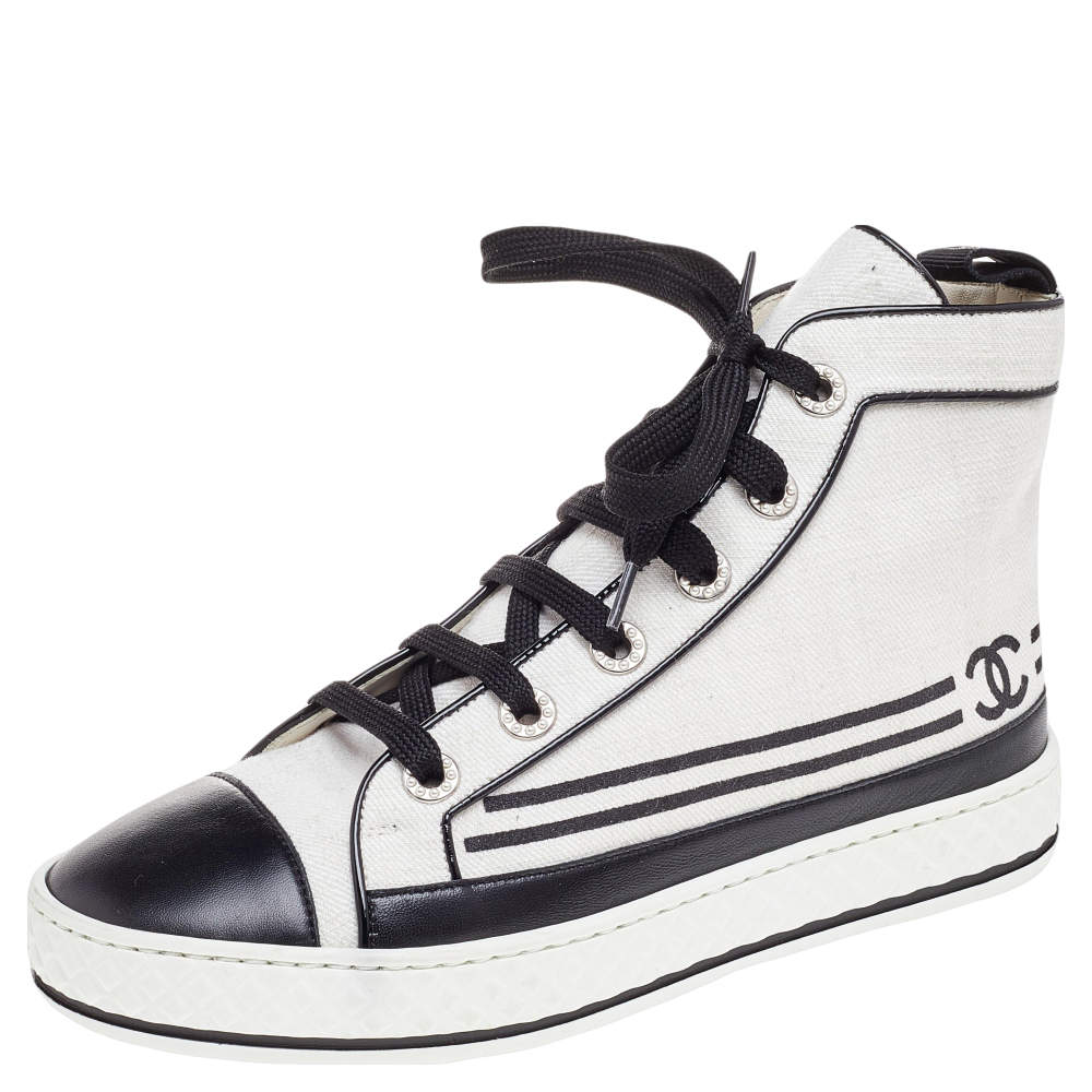 Pre Owned حذاء رياضي شانيل كانفاس أسود/أبيض مزخرف حليات مستديرة مفرغة مرتفع من أعلى مقاس 36